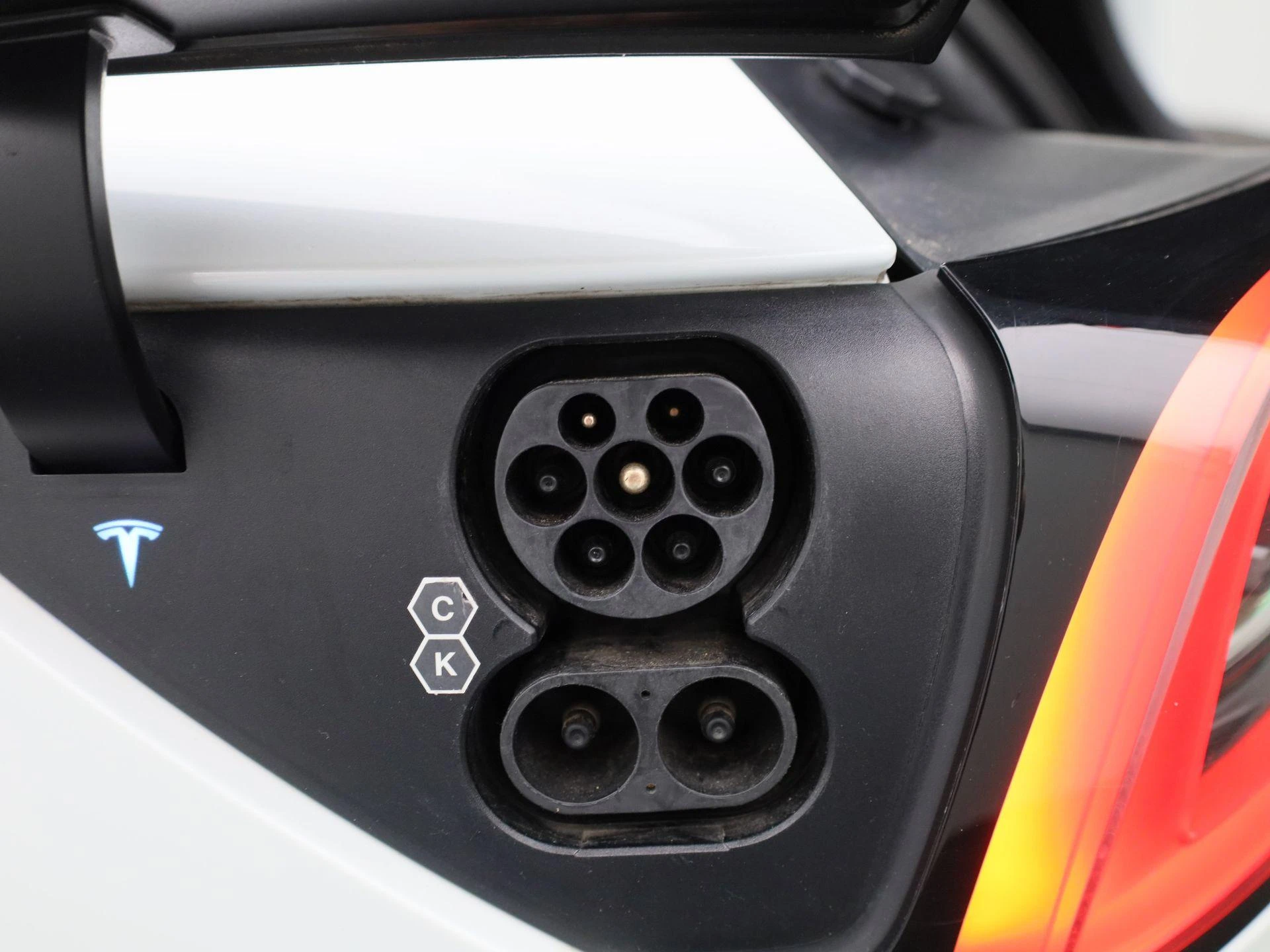 Tesla-Model 3-image-11