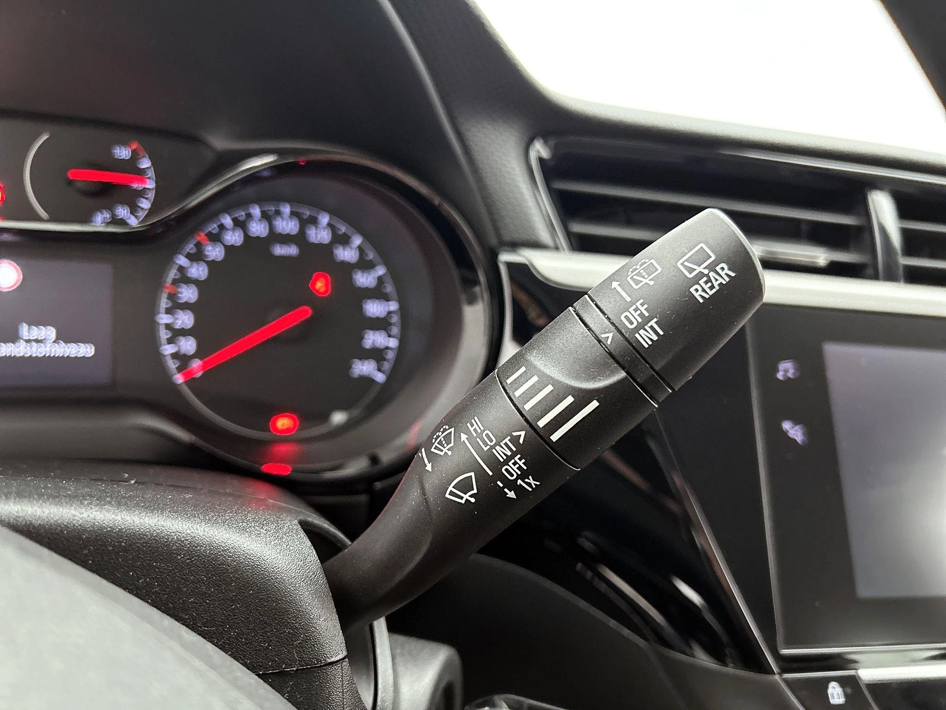 Opel-Corsa-image-7