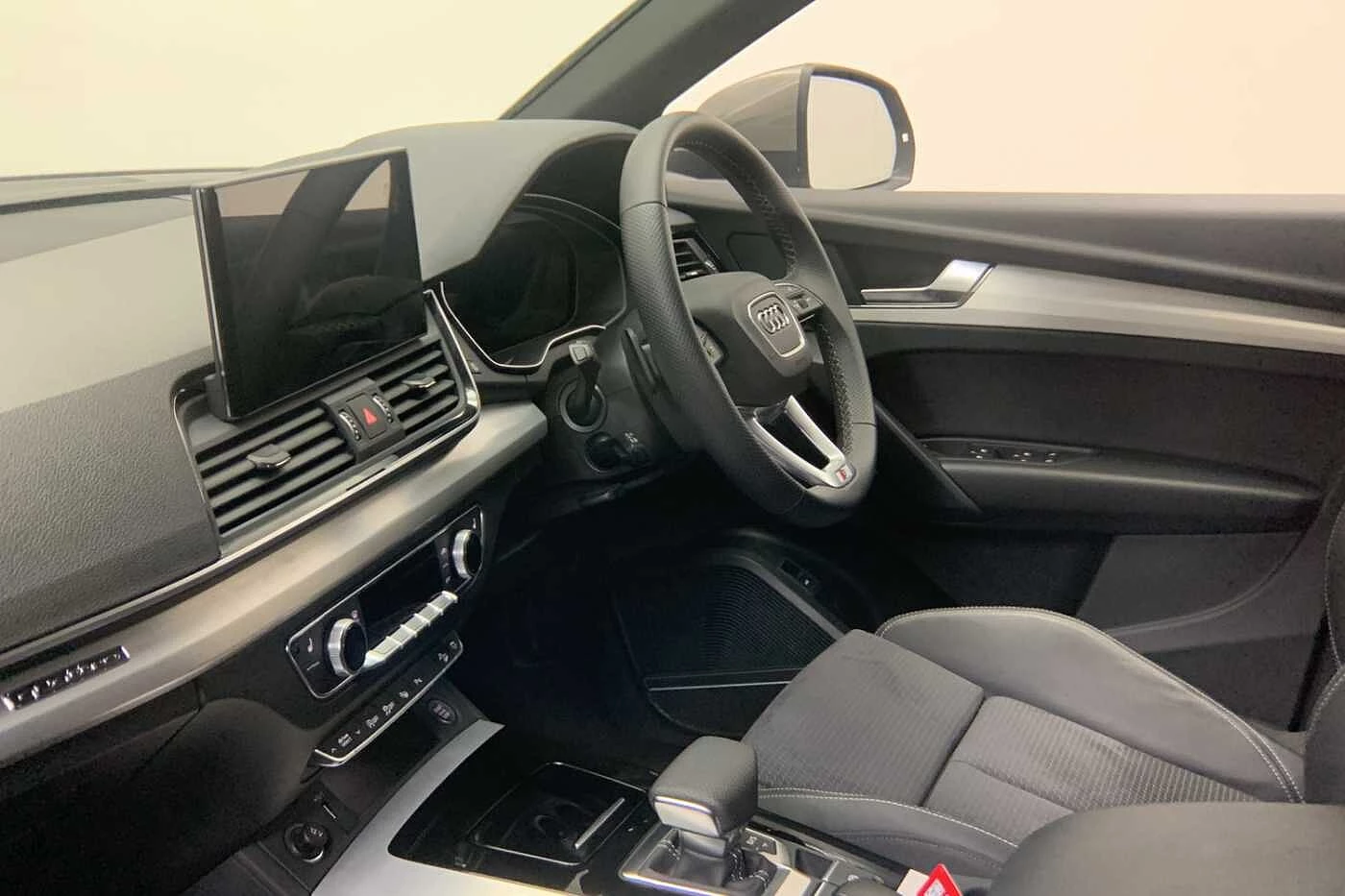 Audi-Q5-image-1