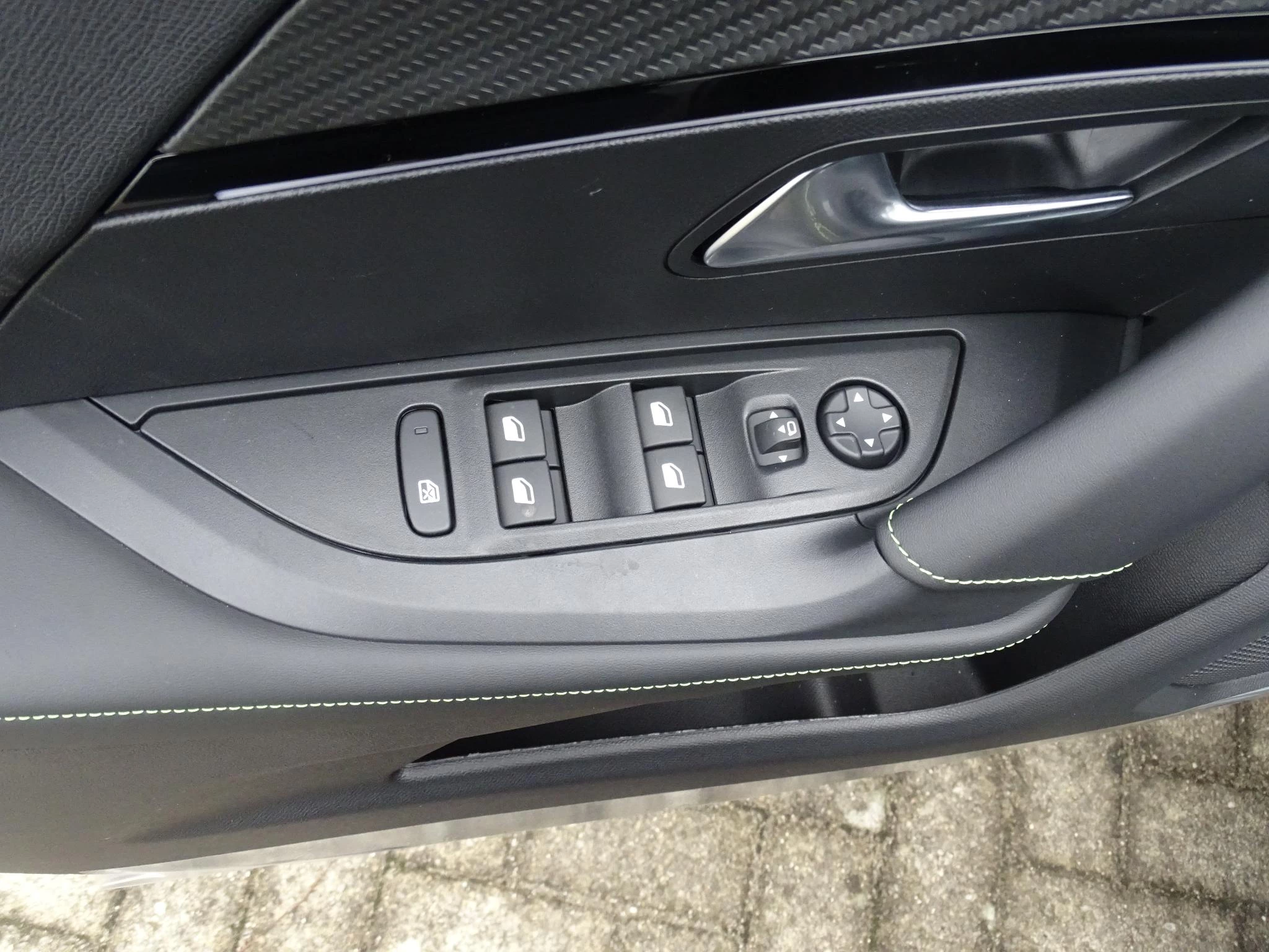 Peugeot-2008-image-23