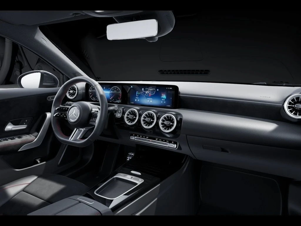 Mercedes-Benz-A-Klasse 200-image-11