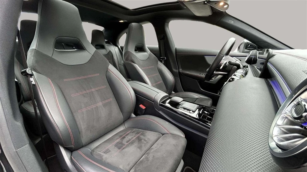 Mercedes-Benz-CLA-image-25