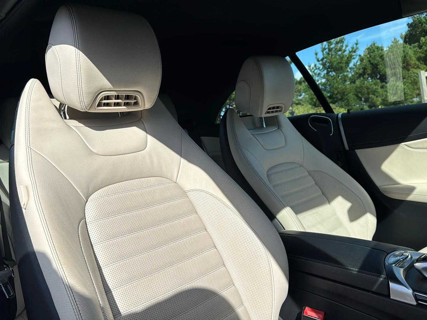Mercedes-Benz-C-Class-image-16