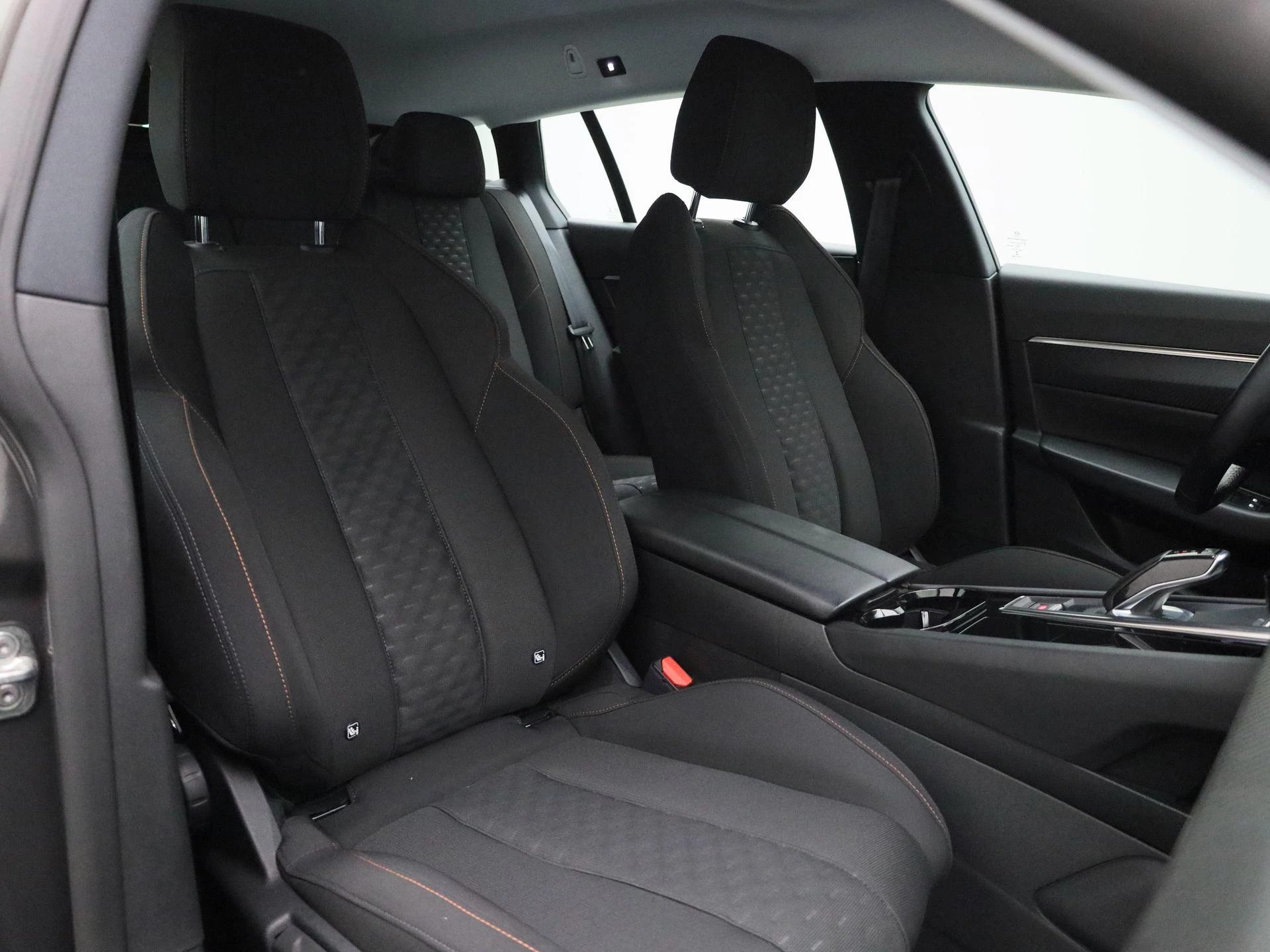 Peugeot-508-image-33