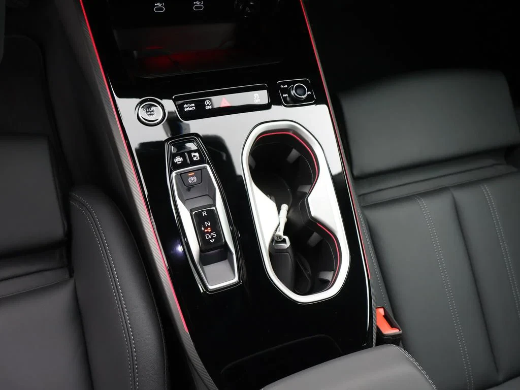 Audi-A6-image-14