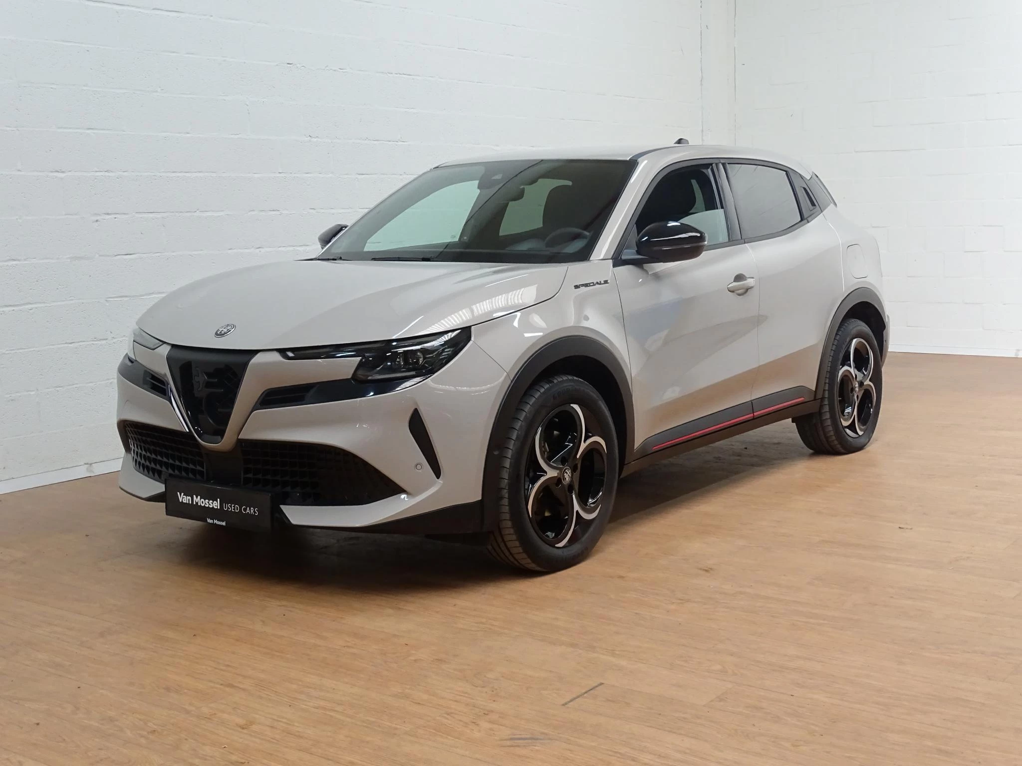 Alfa Romeo Junior 1.2 Hybrid 145 eDCT6 Ibrida Speciale