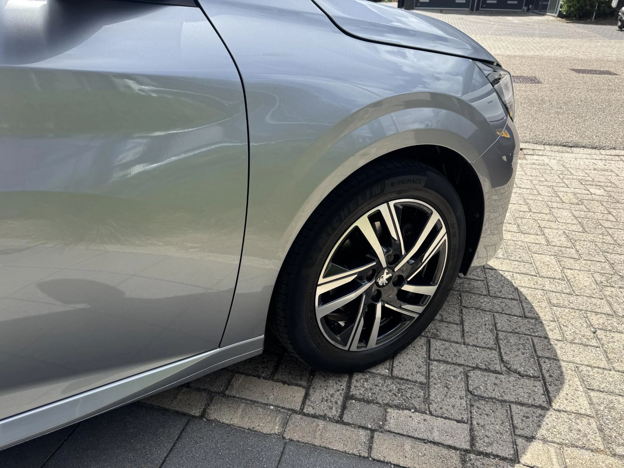 Peugeot-208-image-13