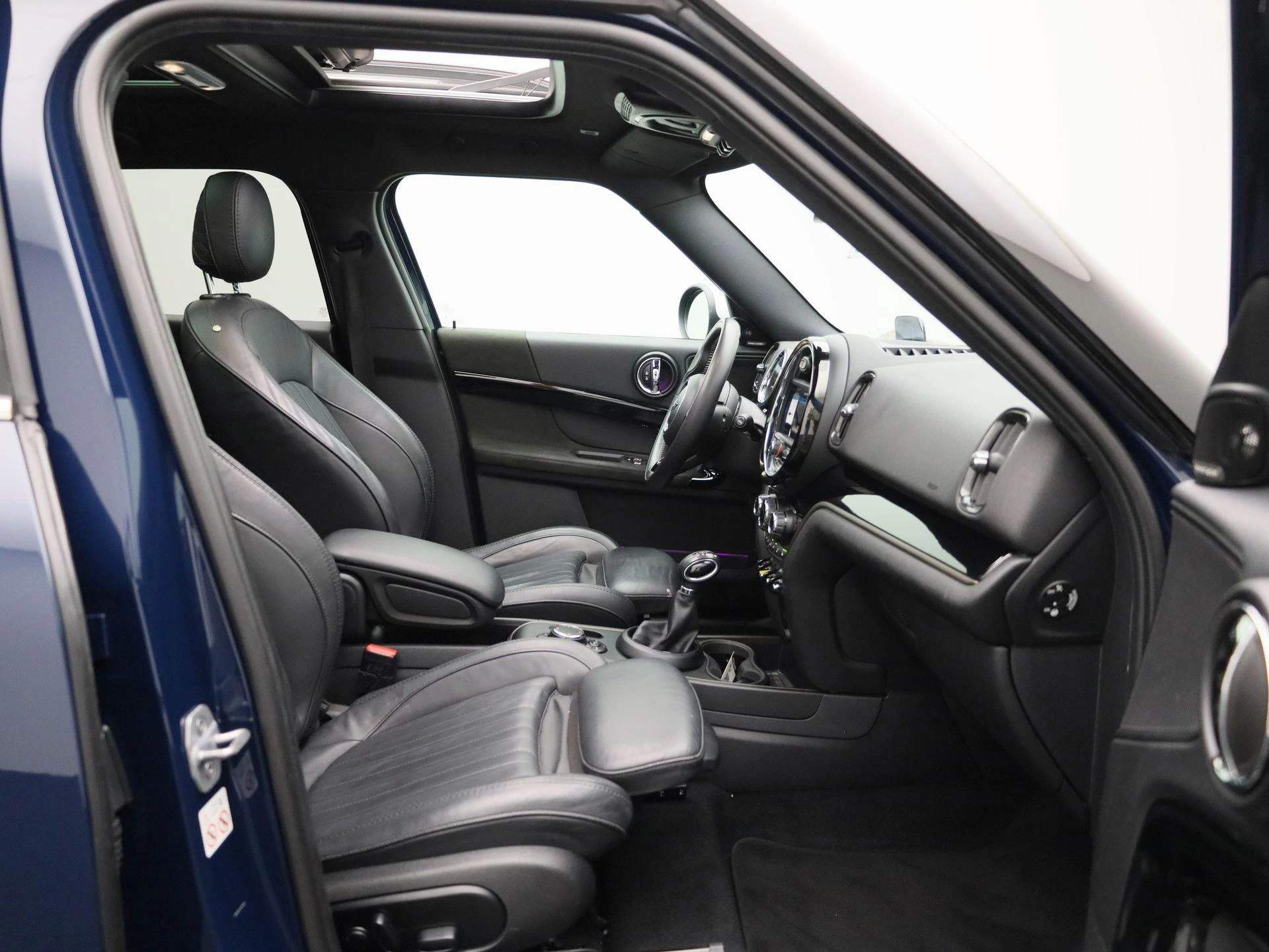 MINI-Countryman-image-40