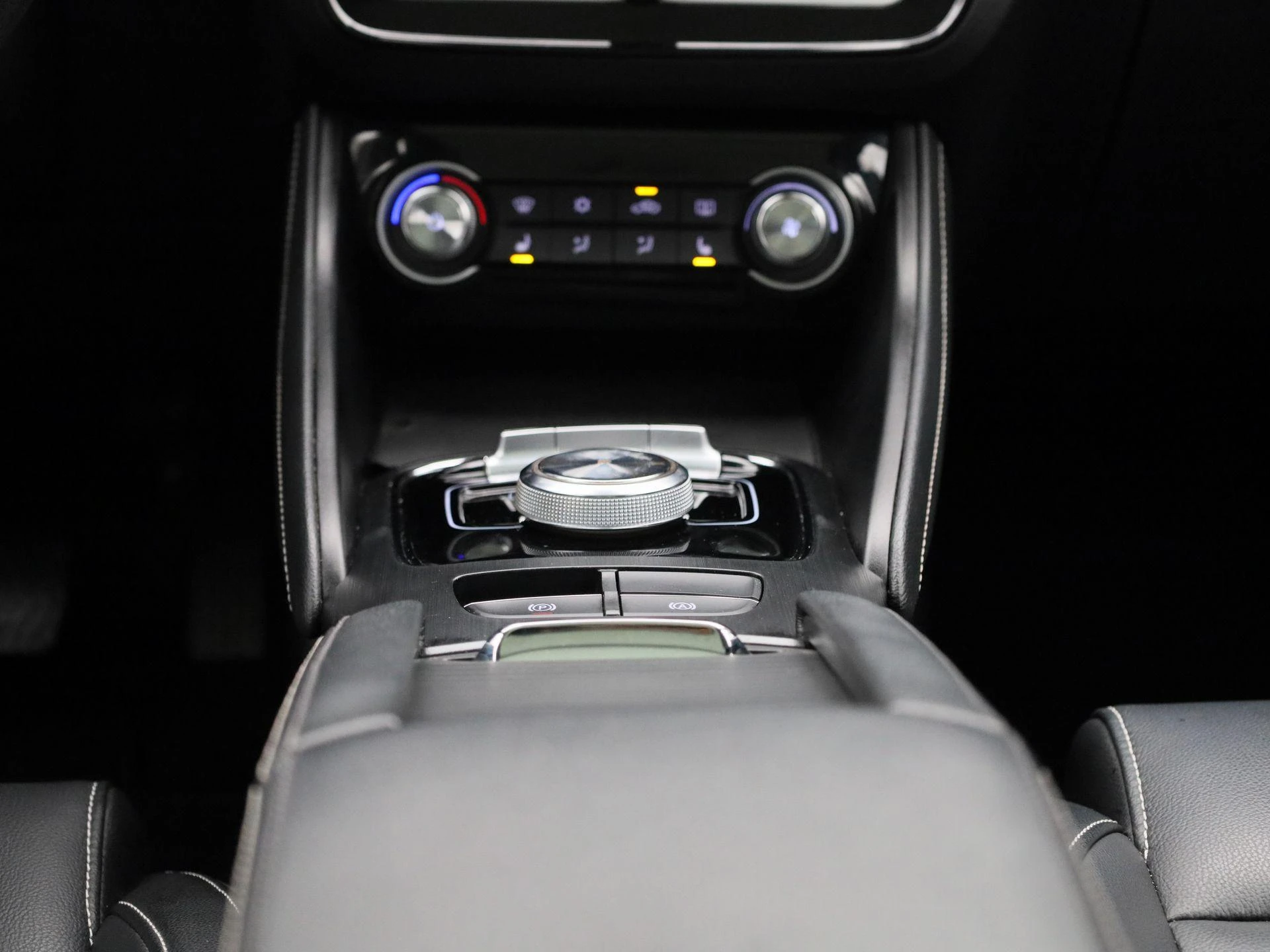 MG-ZS EV-image-9