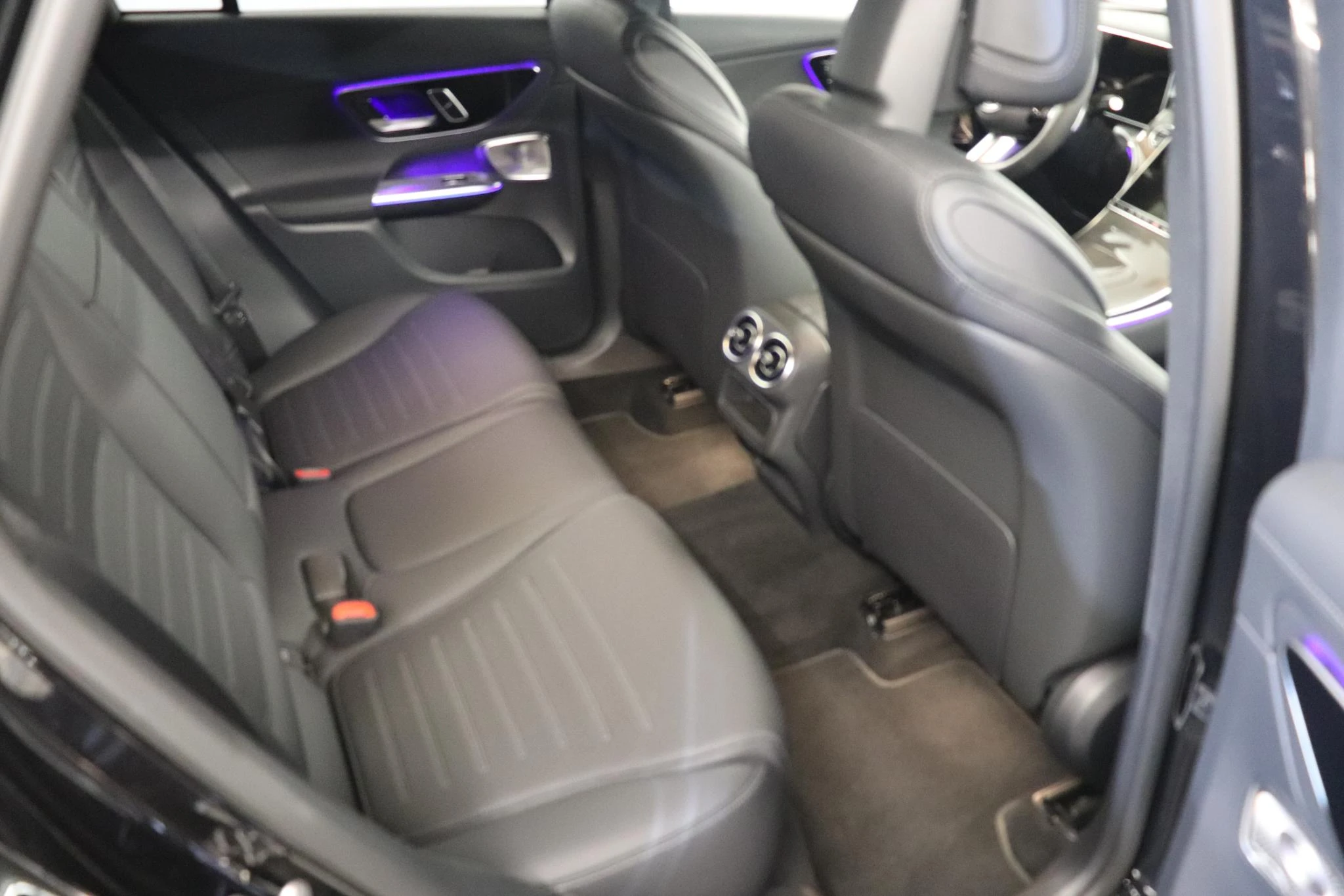Mercedes-Benz-GLC-image-6