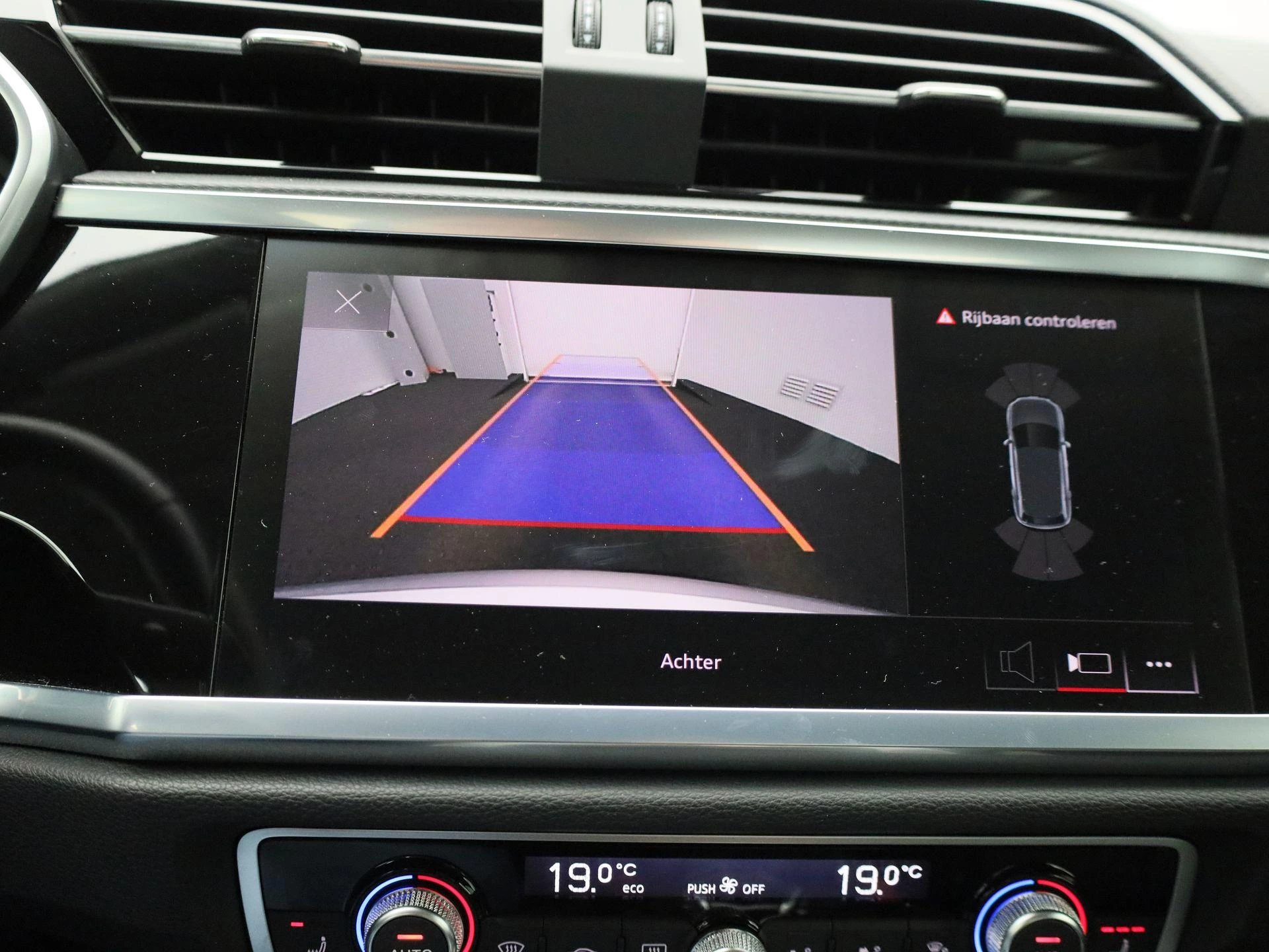 Audi Q3 45 TFSI-e S tronic Bus. Ed. Attraction