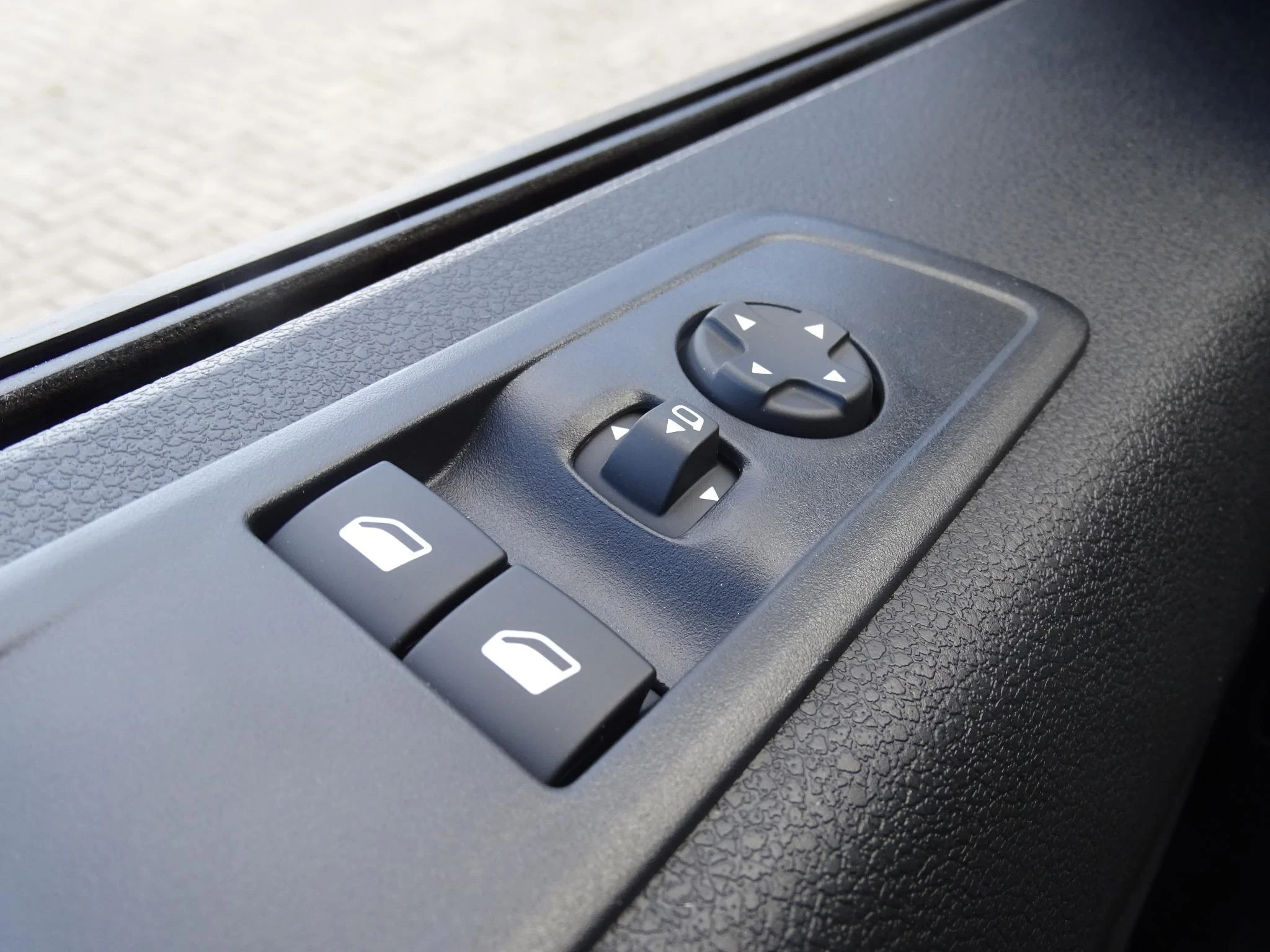 Opel-Vivaro-image-19