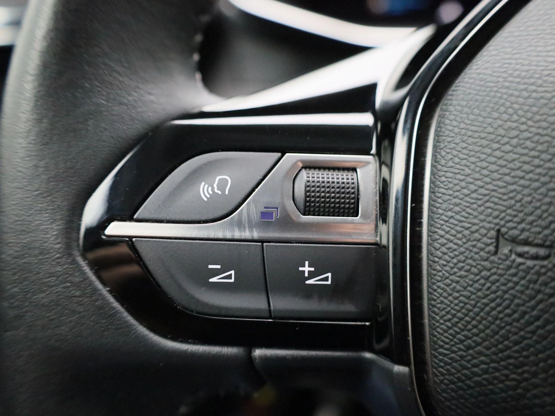 Peugeot 2008 1.5 BlueHDi S&S Allure Pack LED | Carplay | Camera