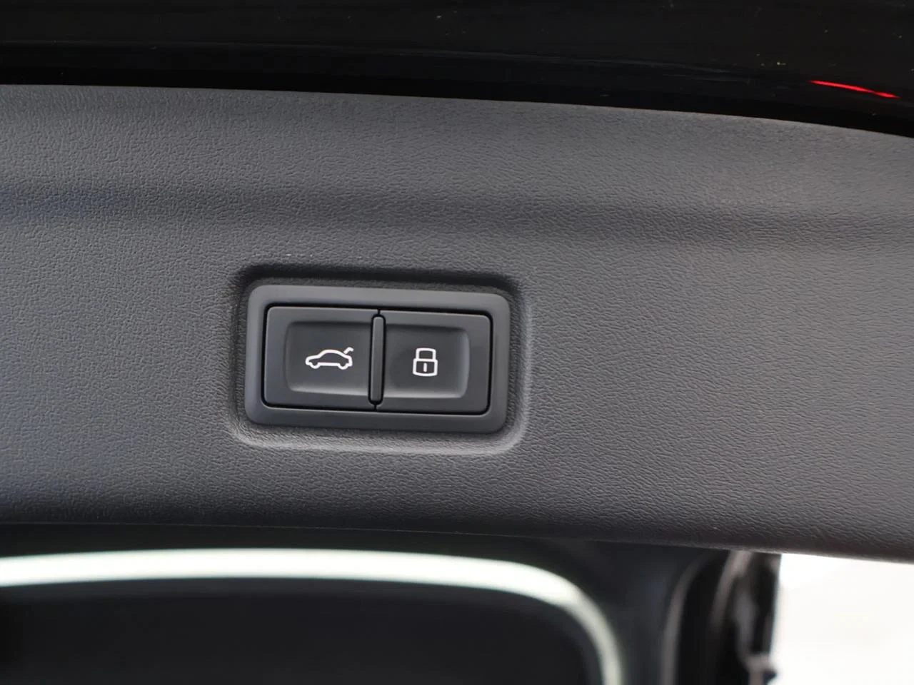 Audi Q6 e-tron Sportback e-Tron 83 kWh 252PK Advanced *NAVI*APP CONNECT*BLTH*CRUISE*DIGITAL DASHOBOARD*ZETELVERWARMNG*SPORTSEATS*ADAPTIVE CRUIS
