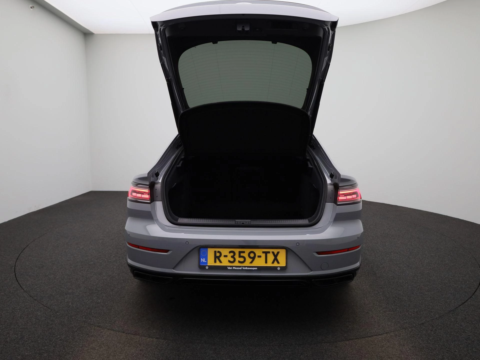 Volkswagen-Arteon-image-10