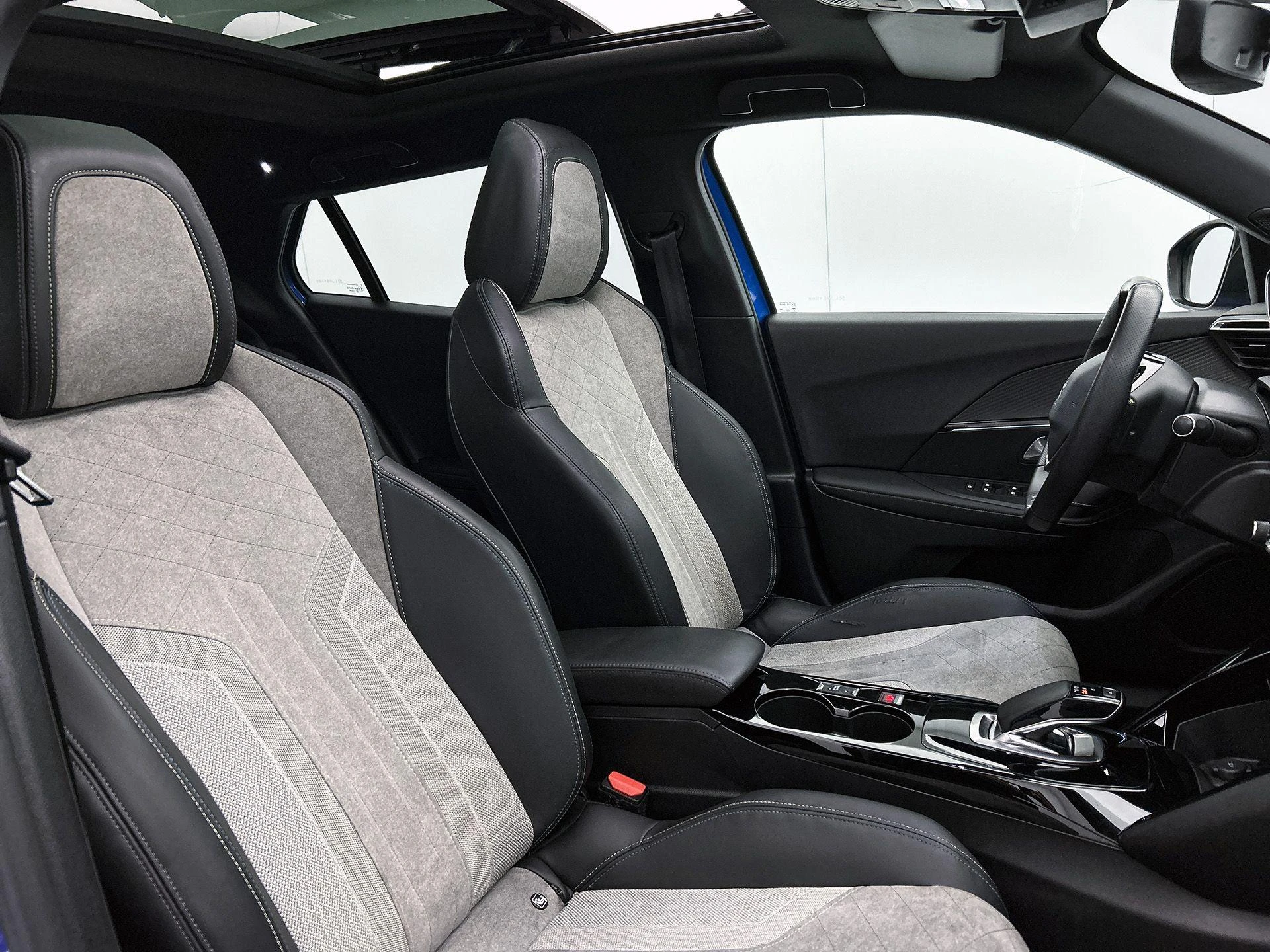 Peugeot e-2008 EV GT Pack 50 kWh