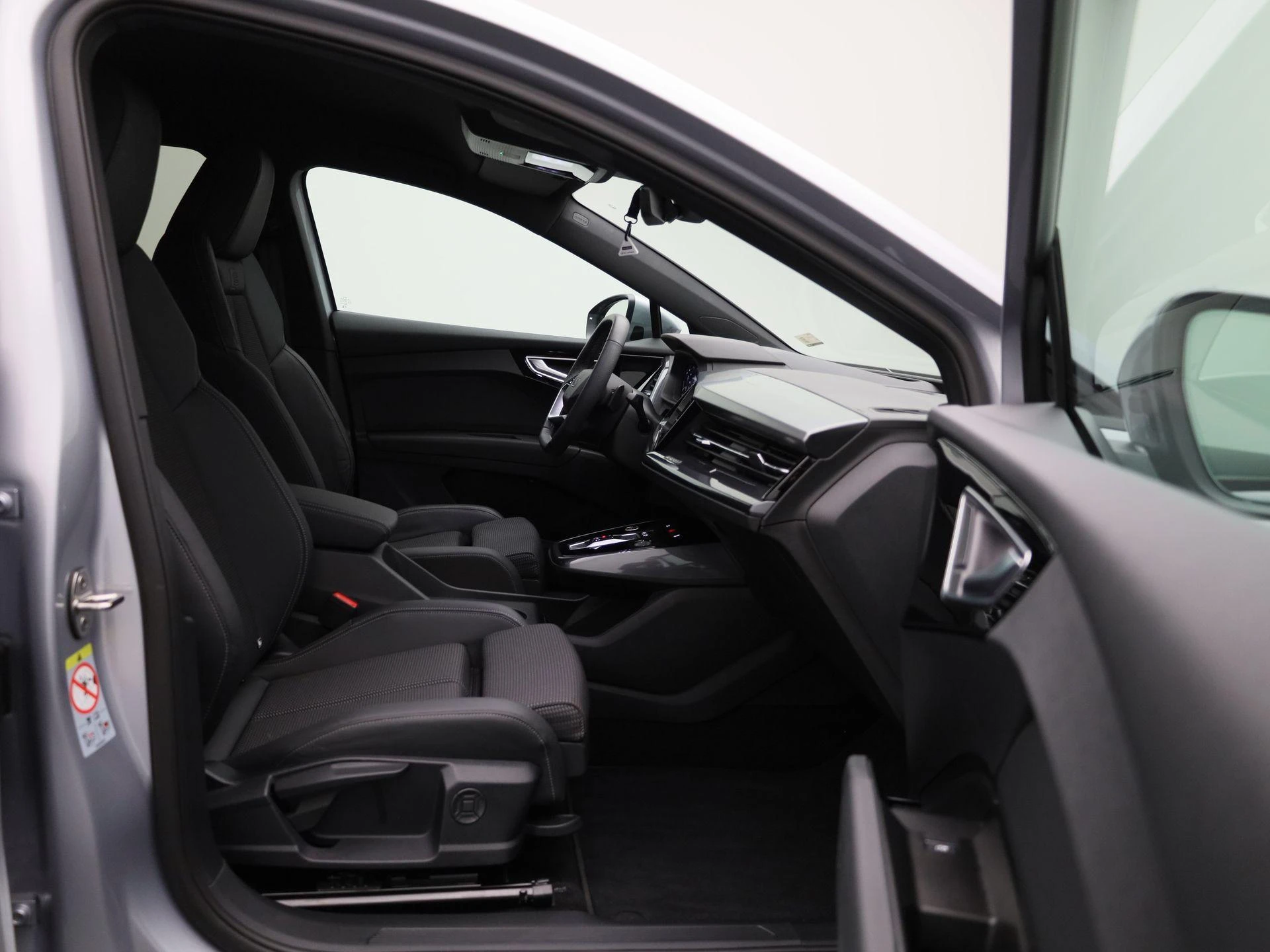 Audi-Q4 e-tron-image-36