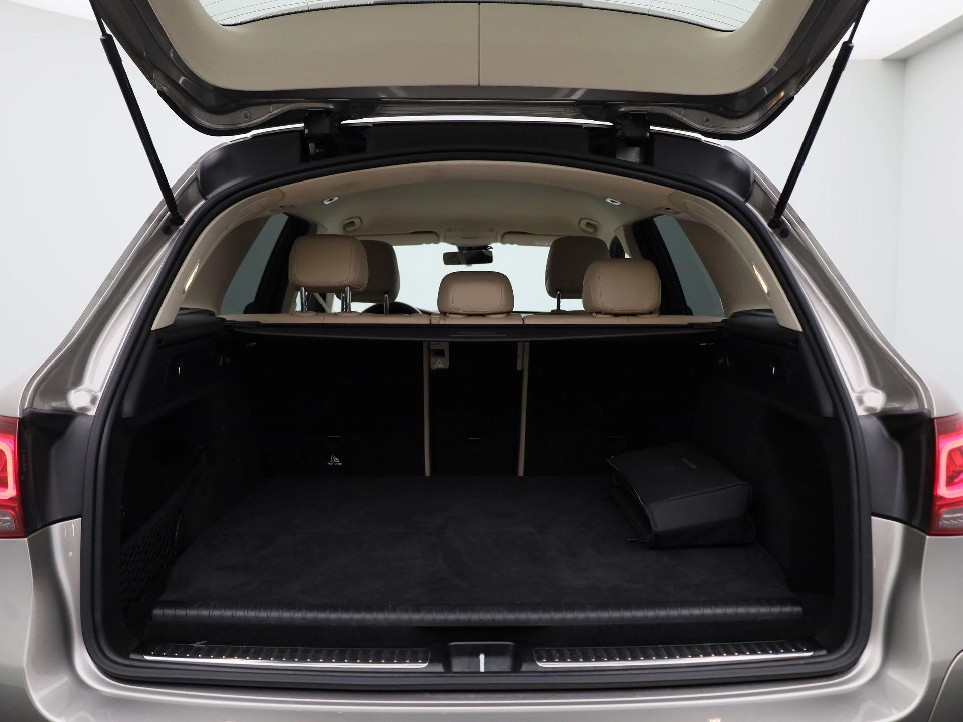 Mercedes-Benz GLC 300e 4MATIC Business Solution