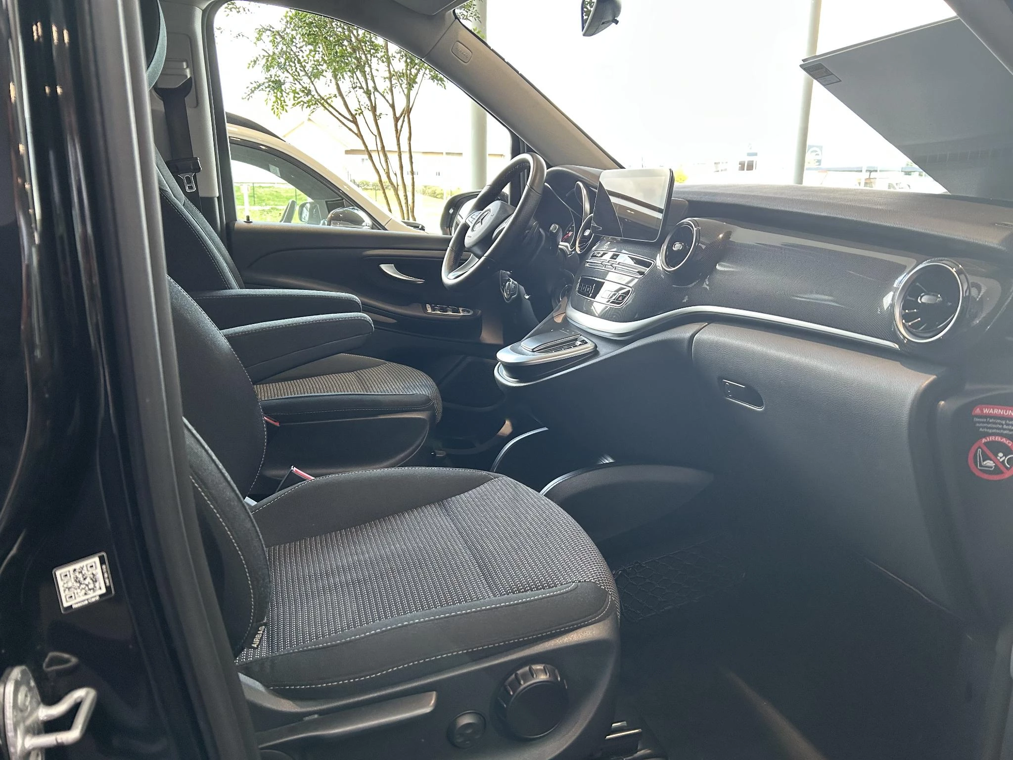 Mercedes-Benz-V-Klasse-image-11