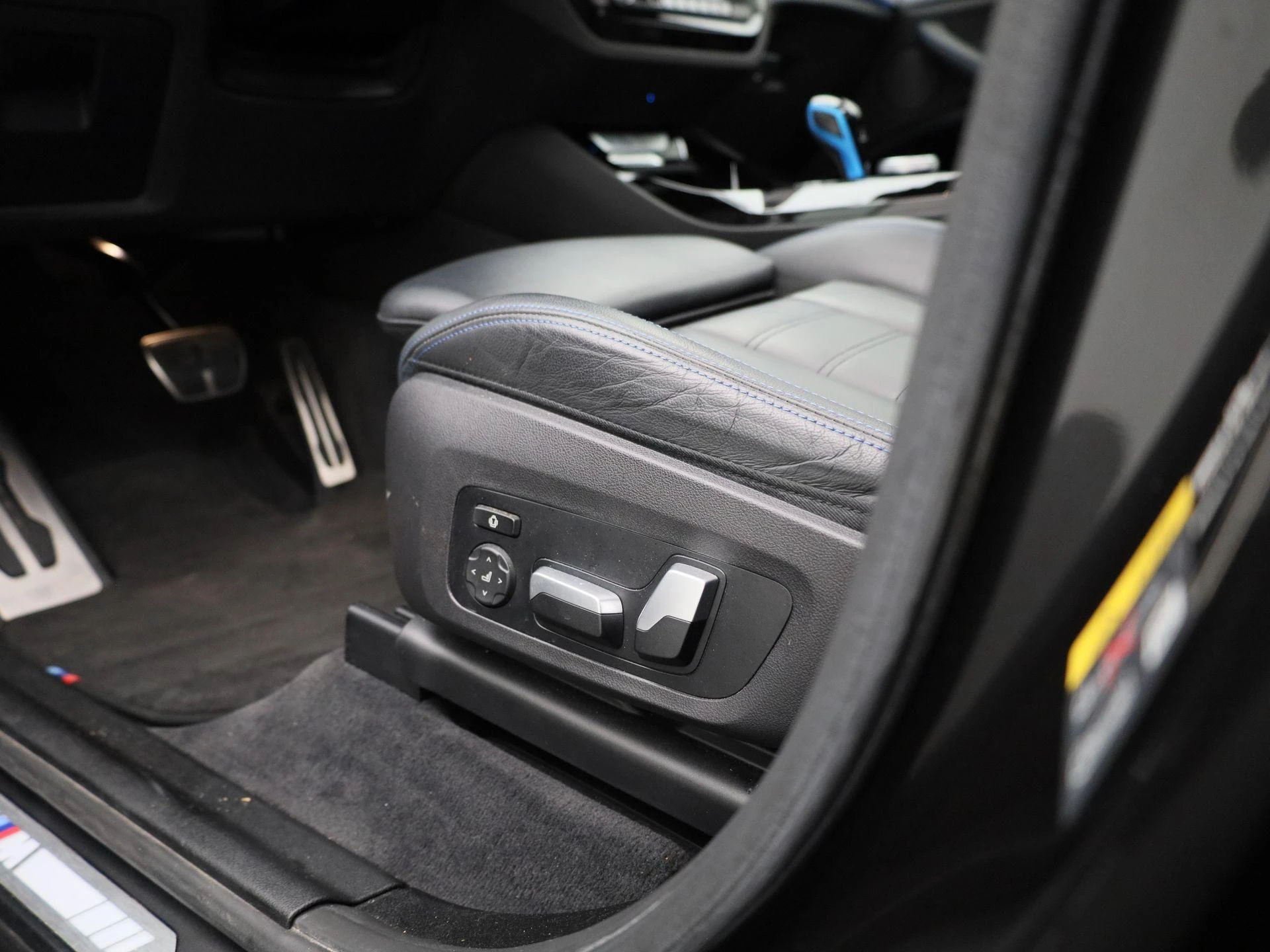 BMW-iX3-image-35