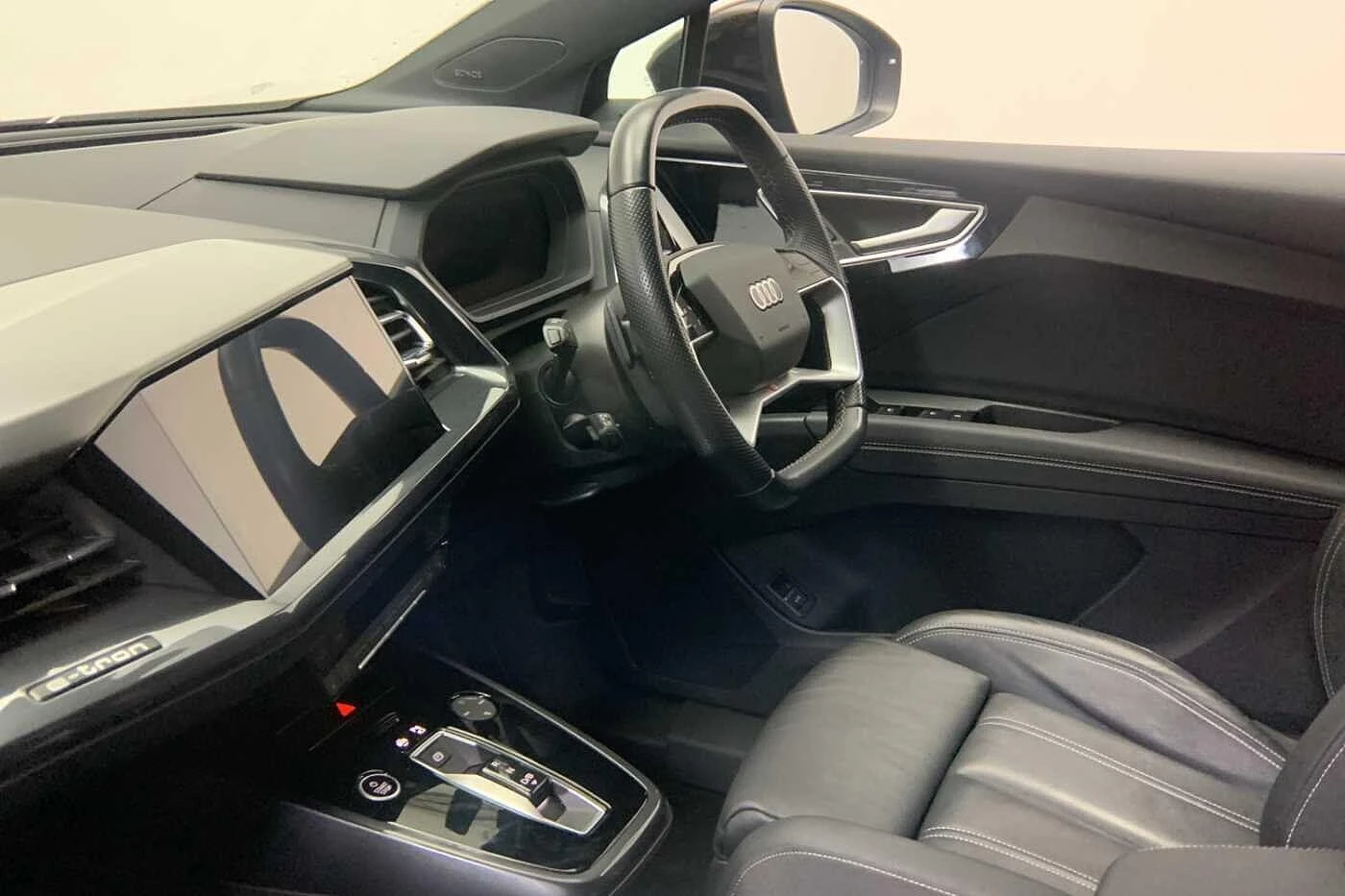 Audi-Q4 Sportback e-tron-image-1
