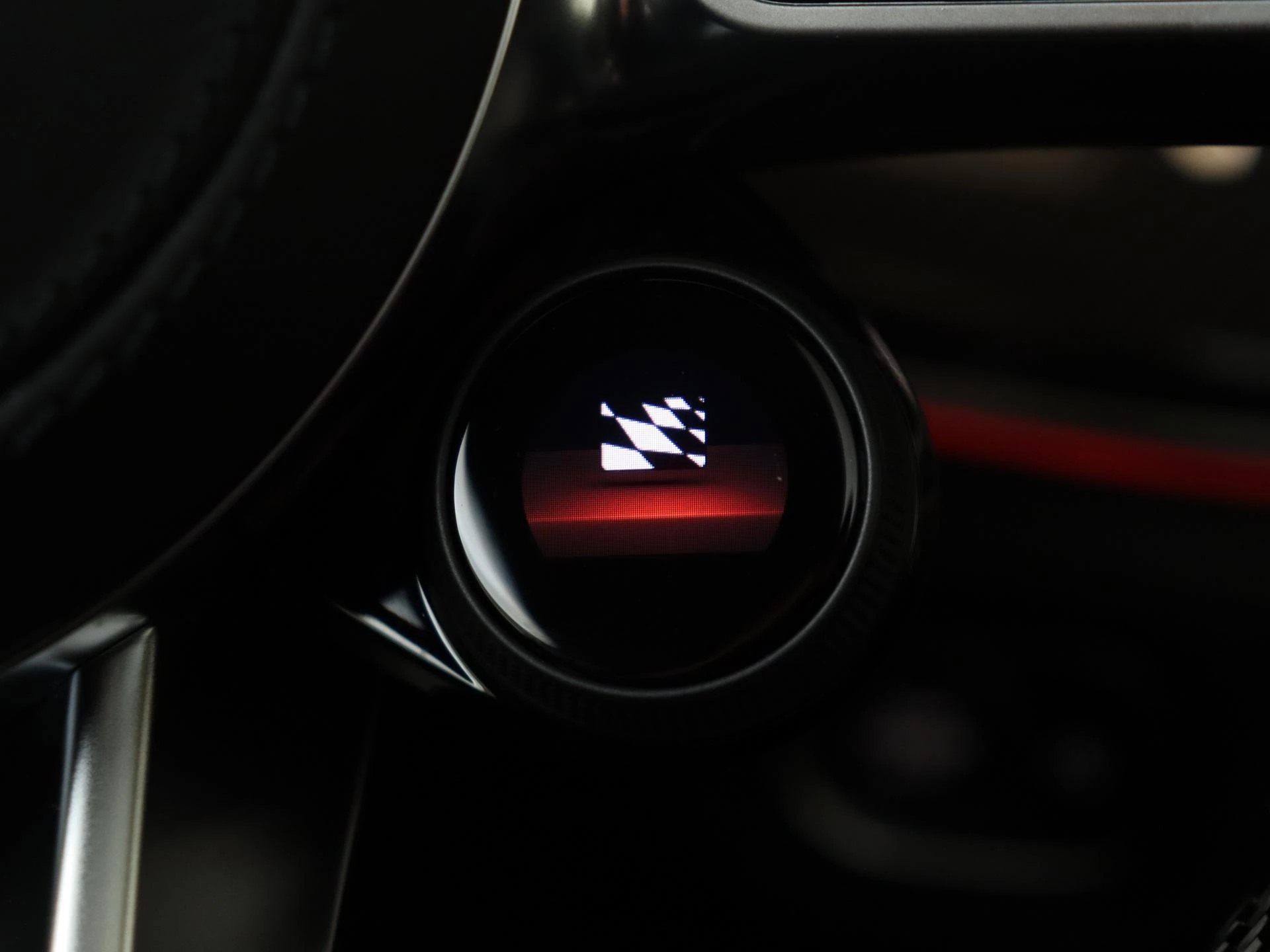 Mercedes-Benz-GLE-image-24