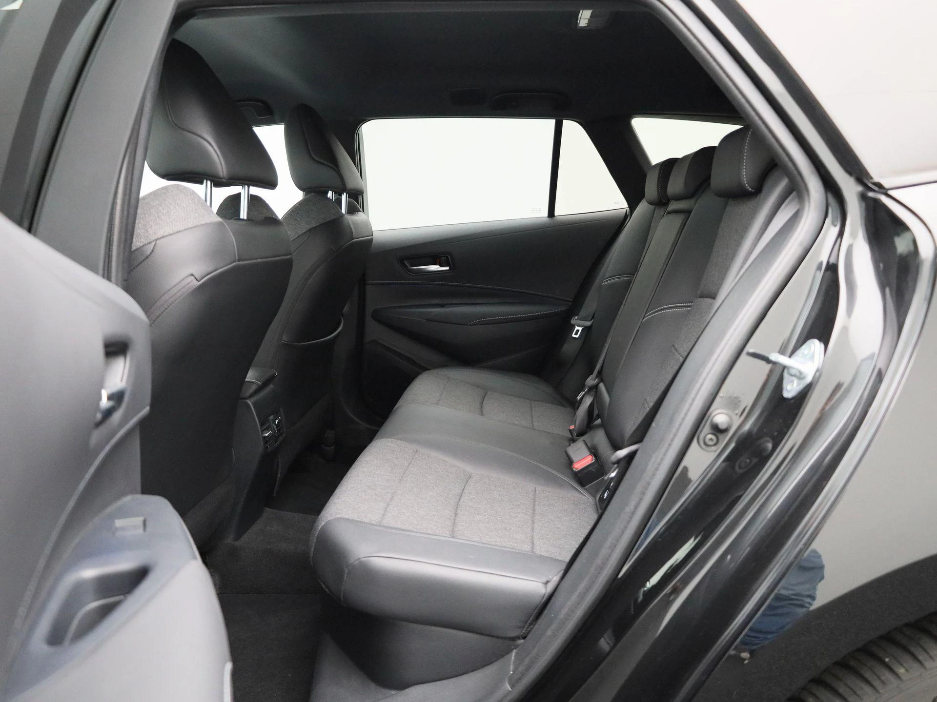 Toyota-Corolla Touring Sports-image-11