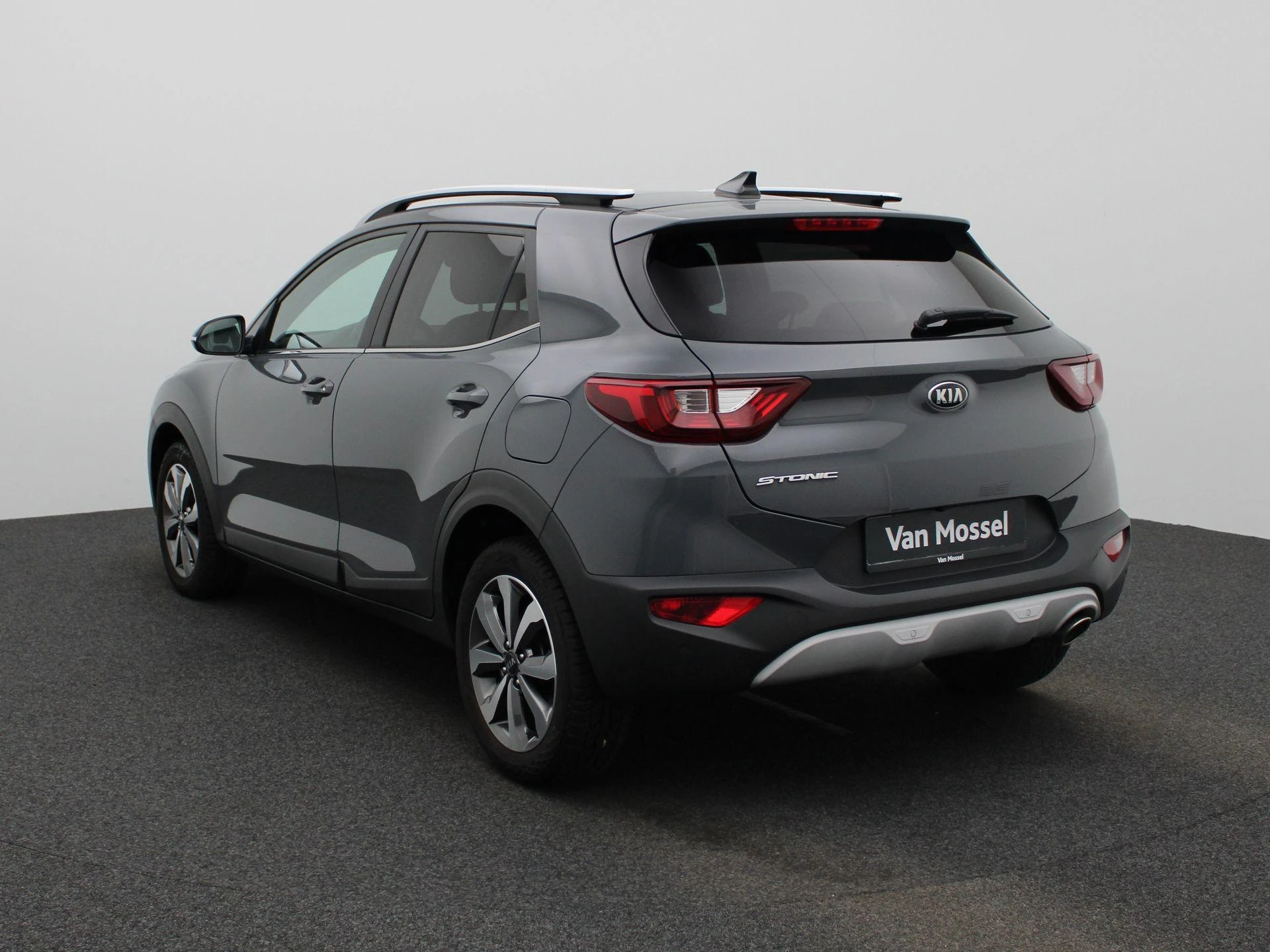 Kia-Stonic-image-1