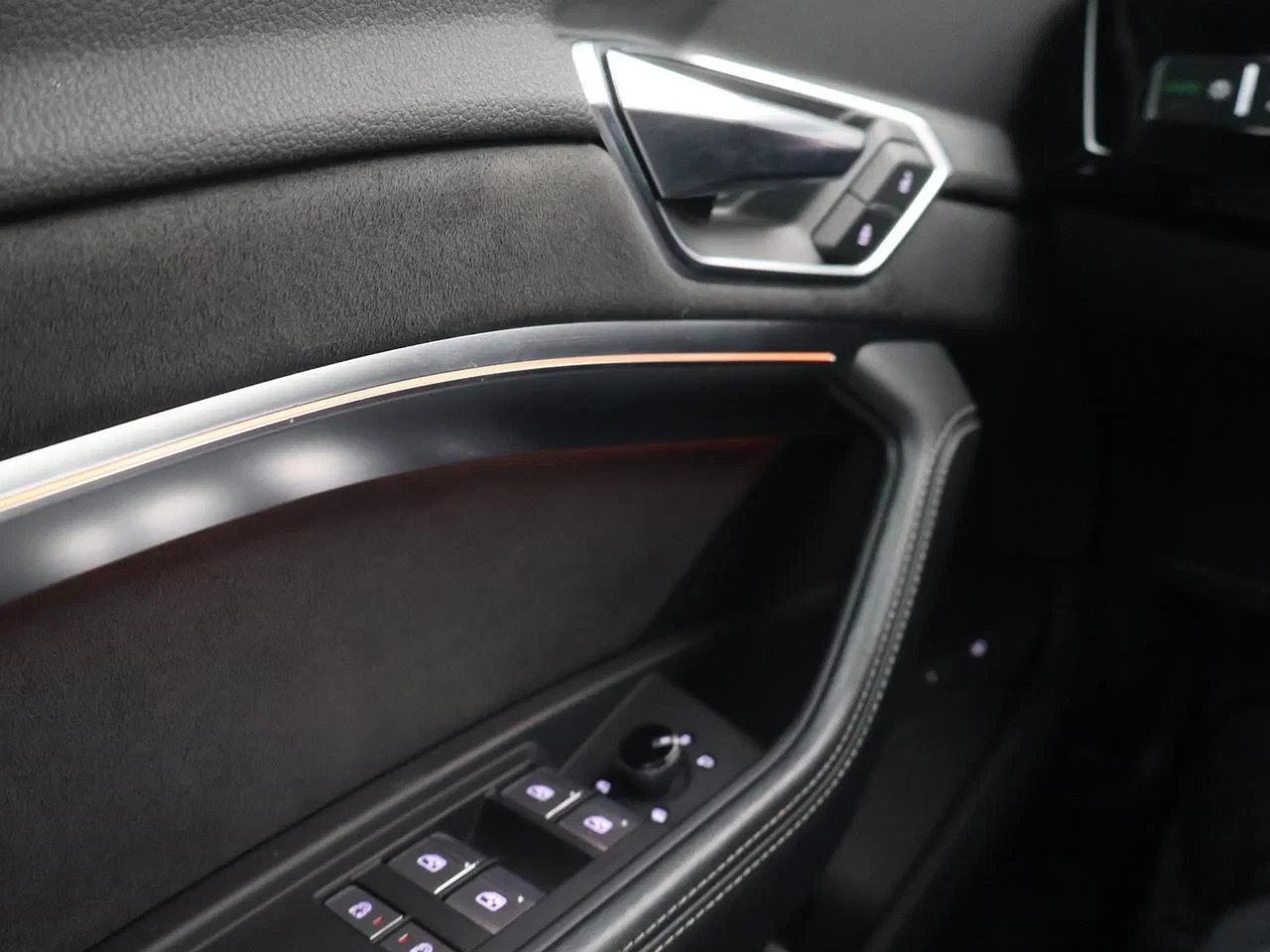 Audi-e-tron-image-17