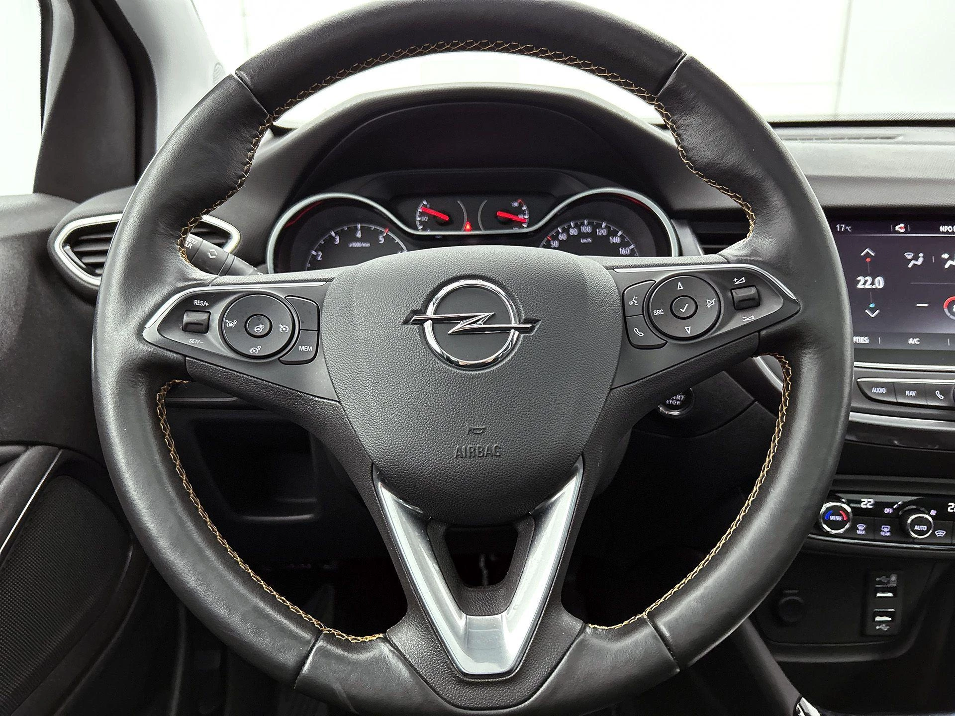 Opel-Crossland X-image-35
