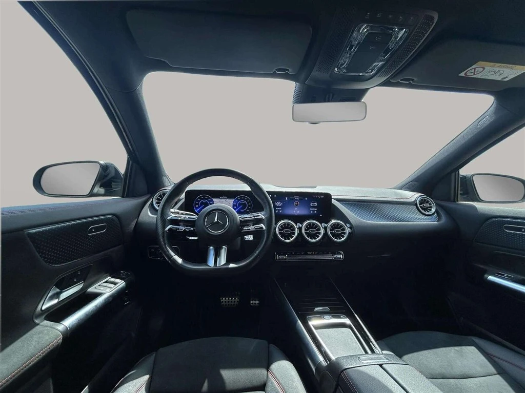 Mercedes-Benz-EQA-image-12