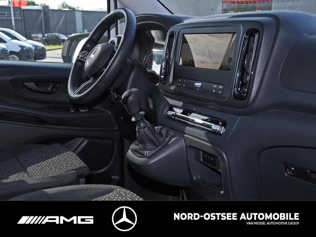 Mercedes-Benz-Vito-image-7