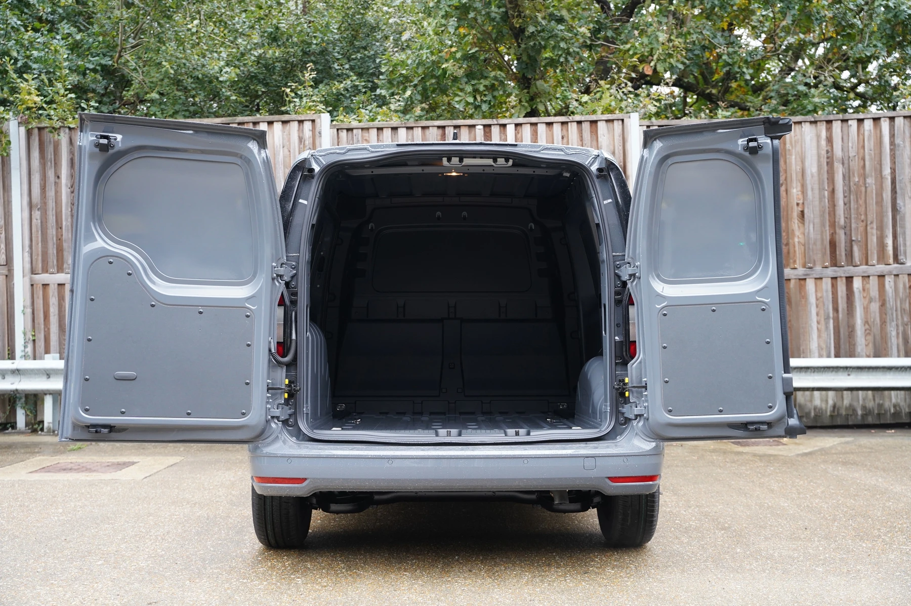 Volkswagen-Caddy-image-16