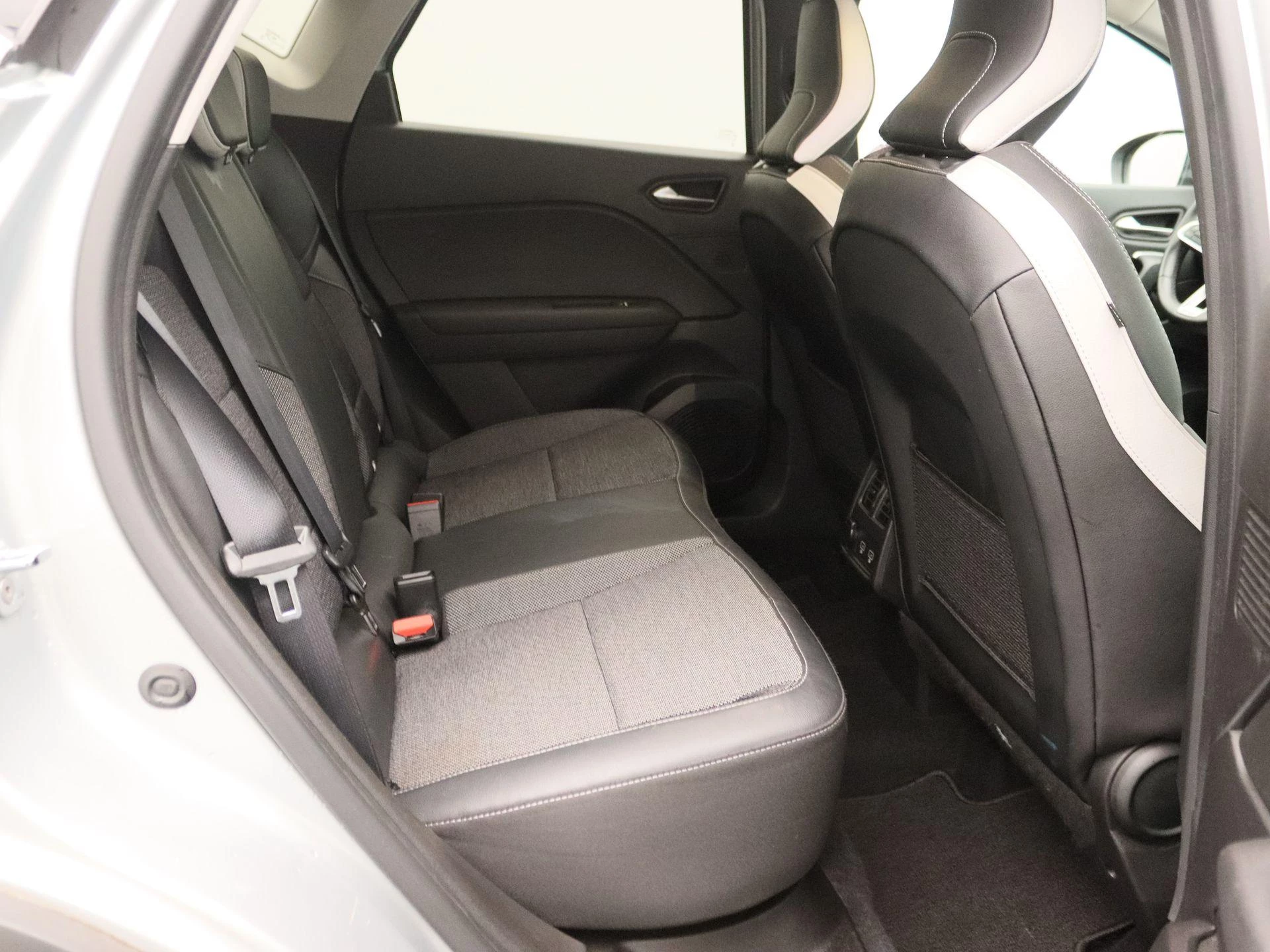 Renault-Captur-image-24