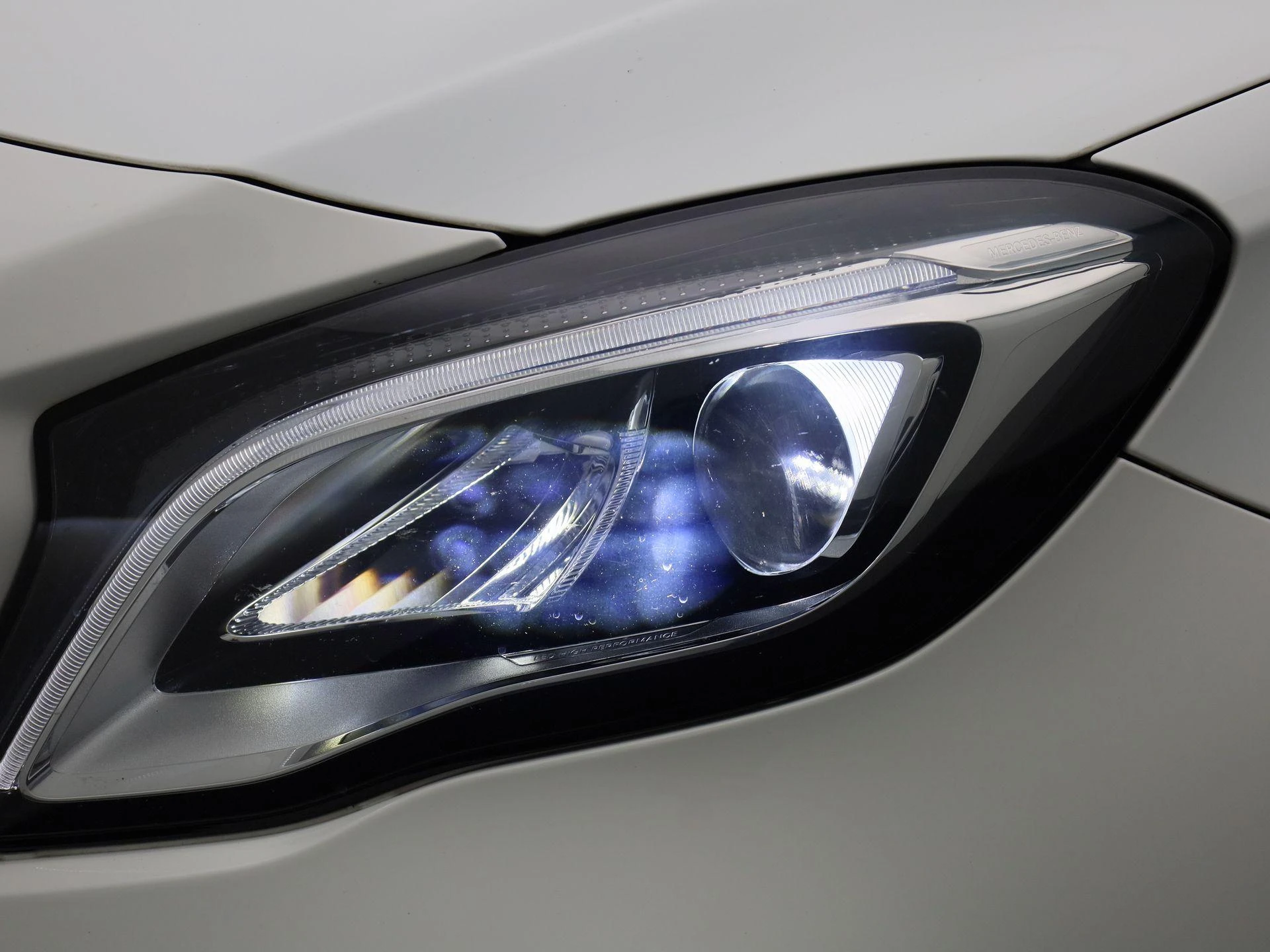 Mercedes-Benz GLA 180 Business Solution Limited