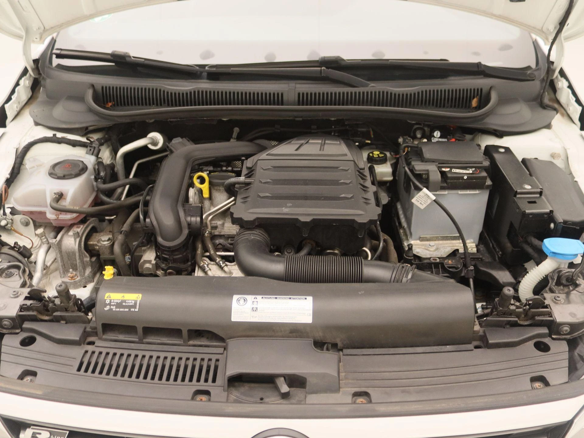Volkswagen-Polo-image-24