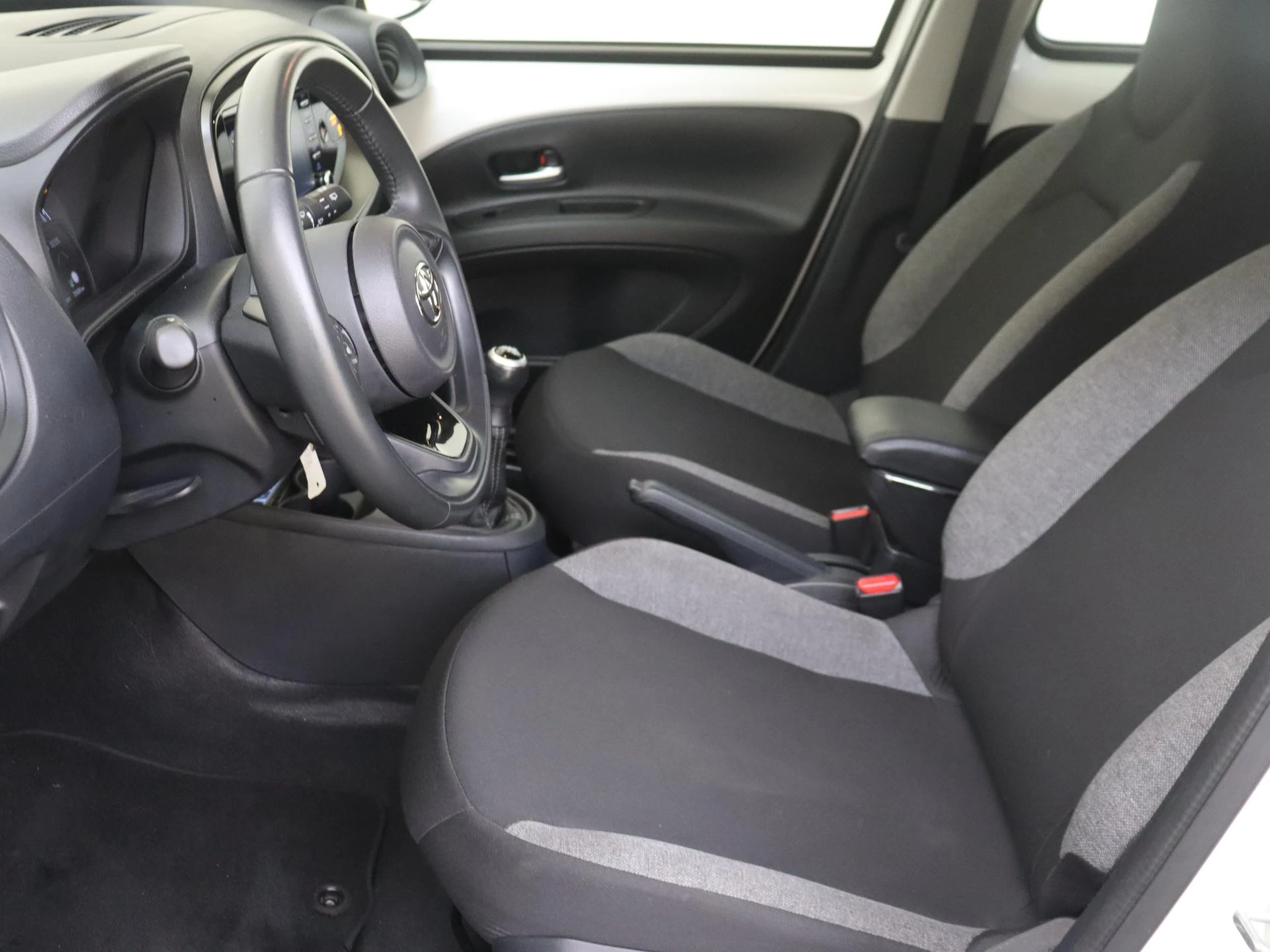 Toyota-Aygo-image-14