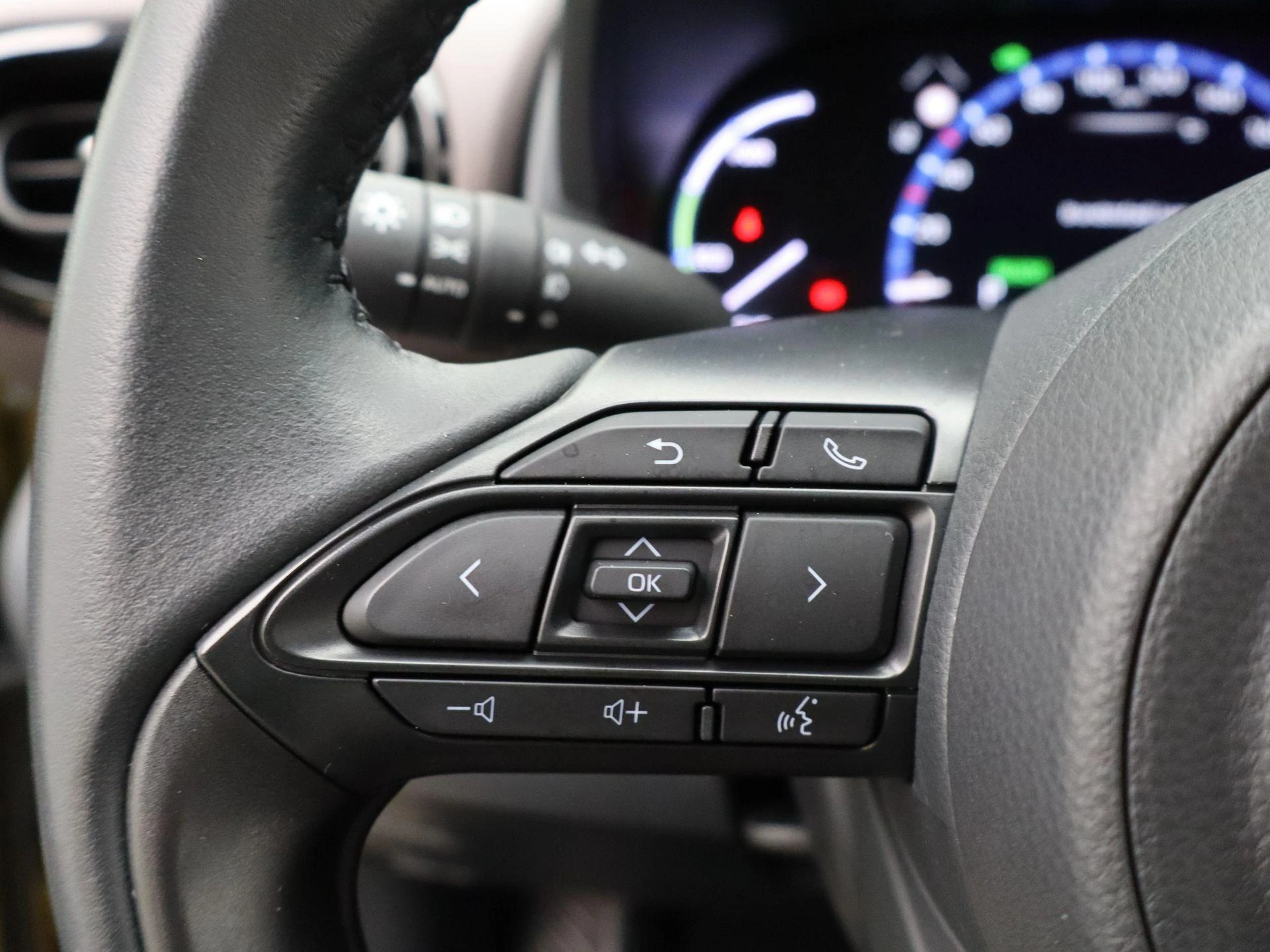 Toyota-Yaris Cross-image-25