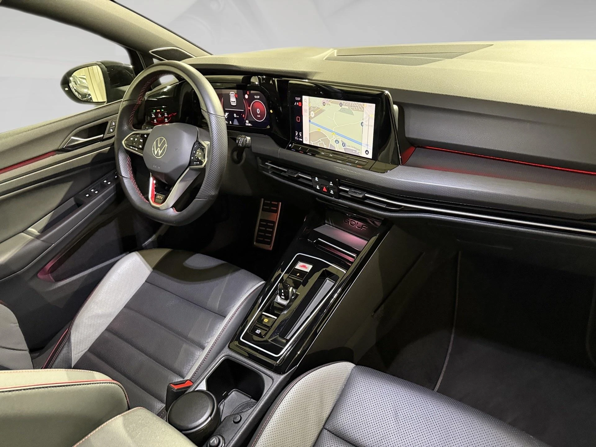 Volkswagen-Golf-image-6