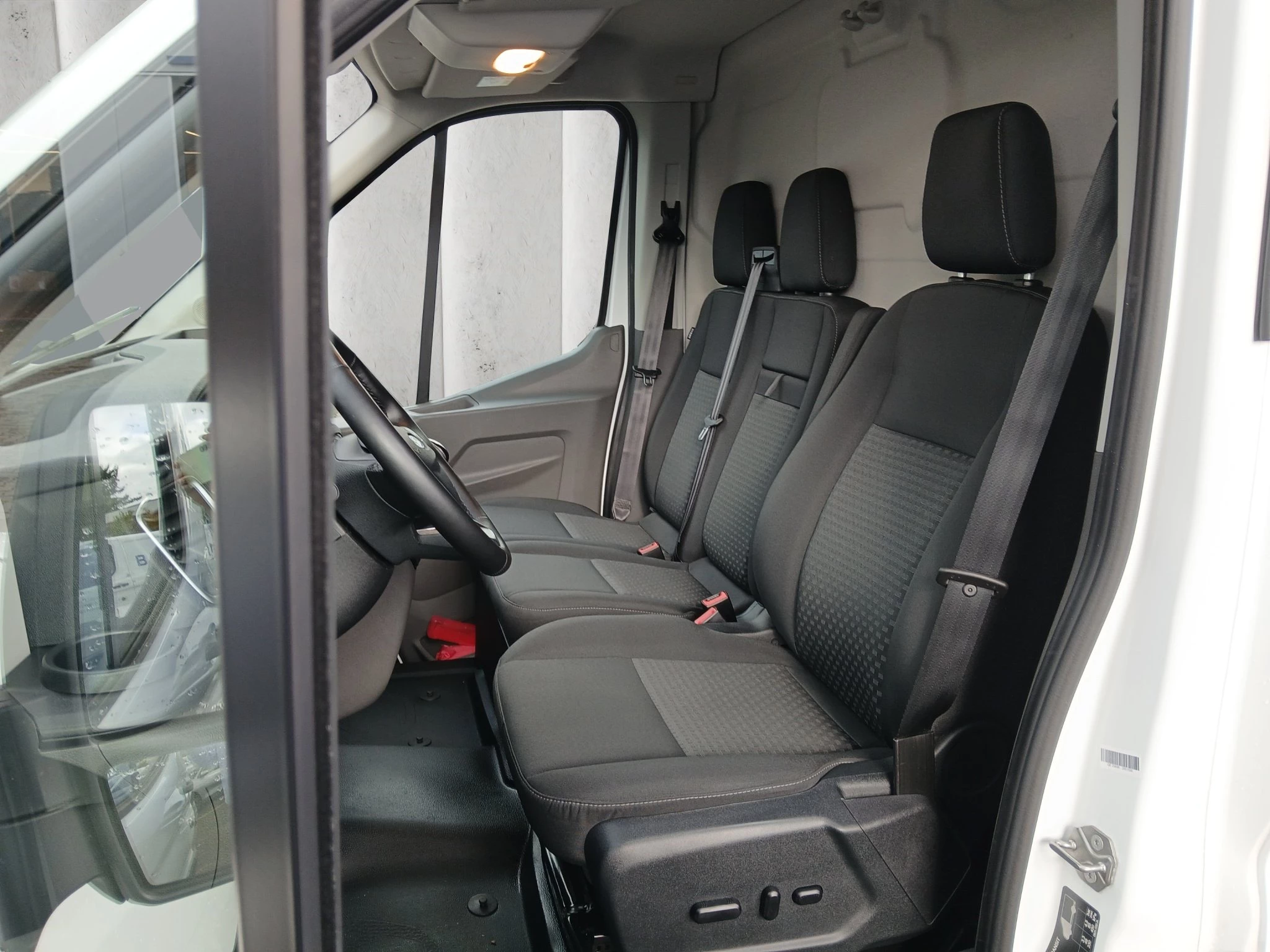 Ford-Transit-image-9