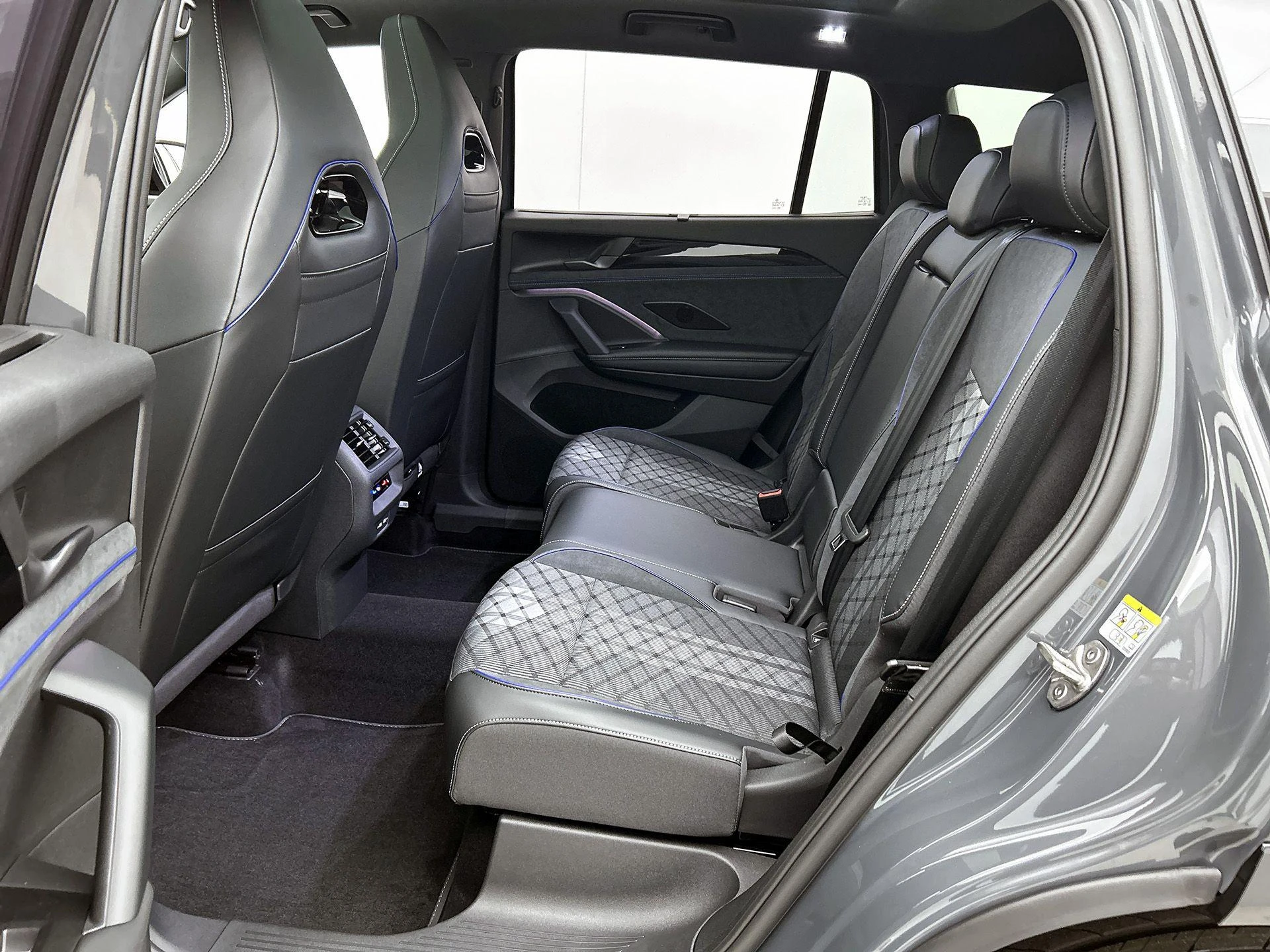 Volkswagen-Tayron-image-28