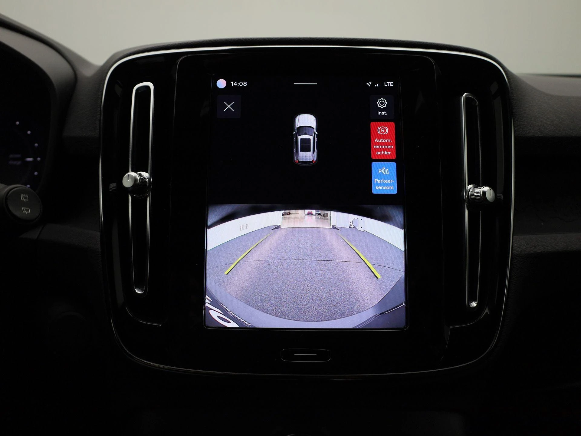 Volvo-XC40-image-25