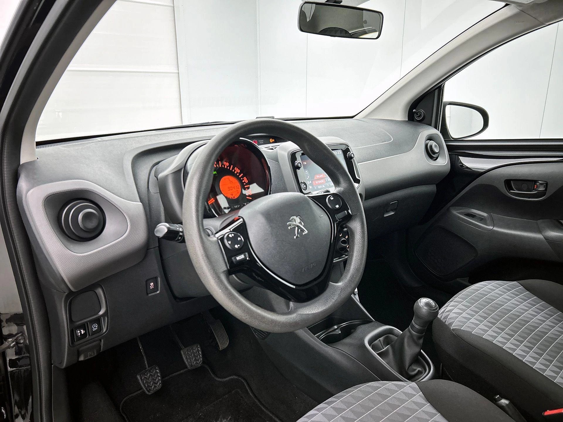 Peugeot-108-image-6