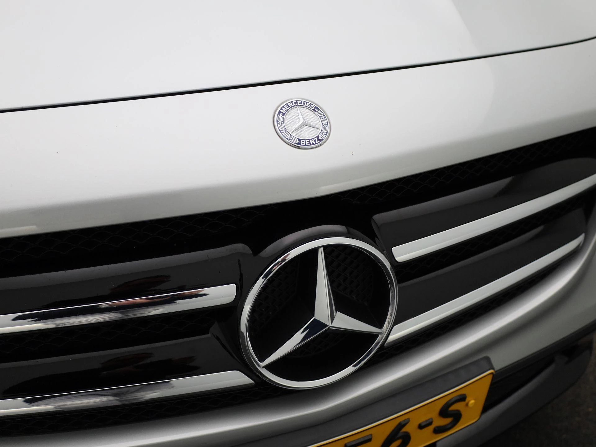 Mercedes-Benz-GLA-image-35