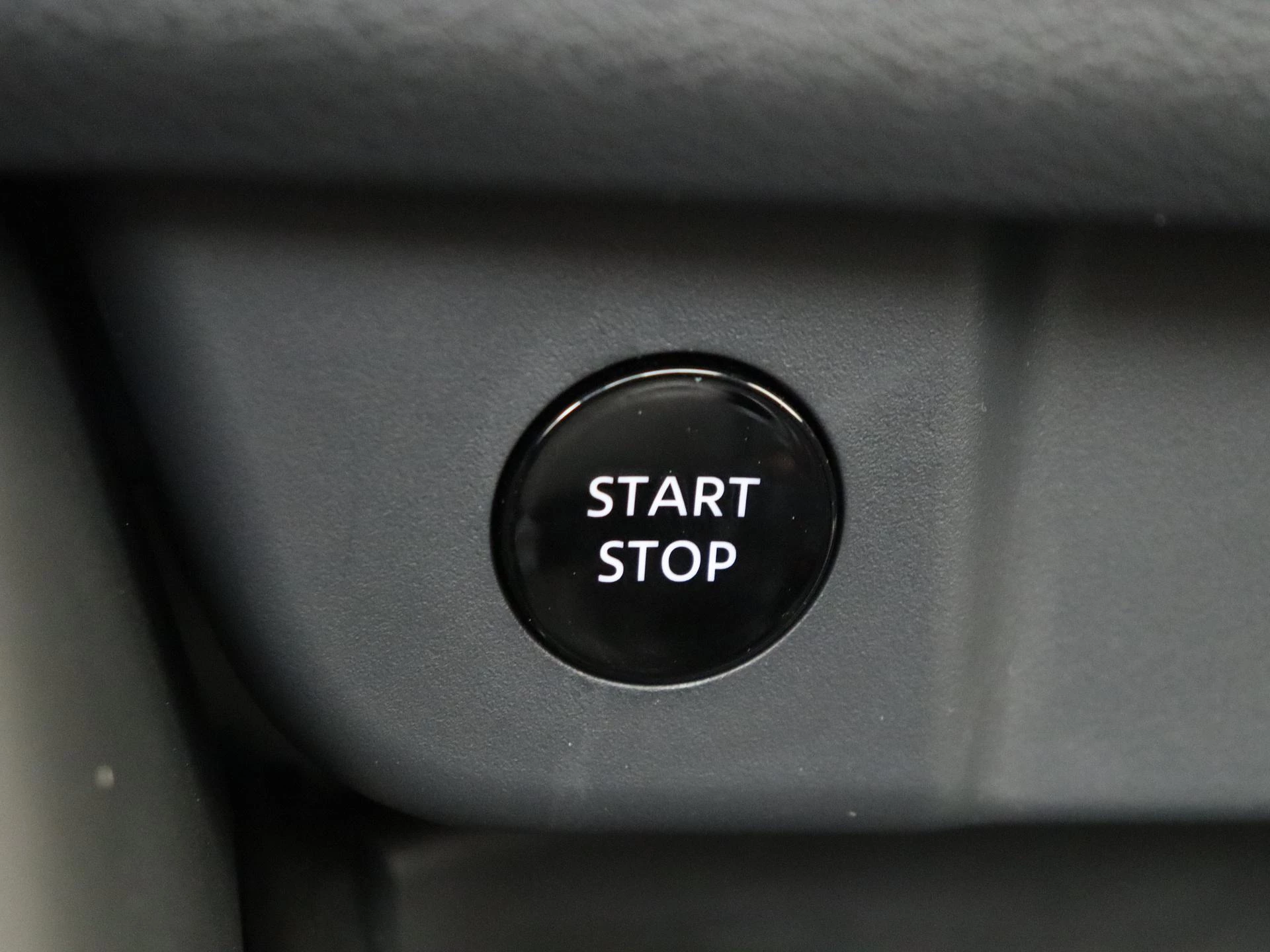 Nissan-QASHQAI-image-23