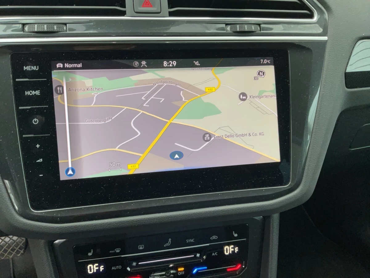 Volkswagen-Tiguan-image-12