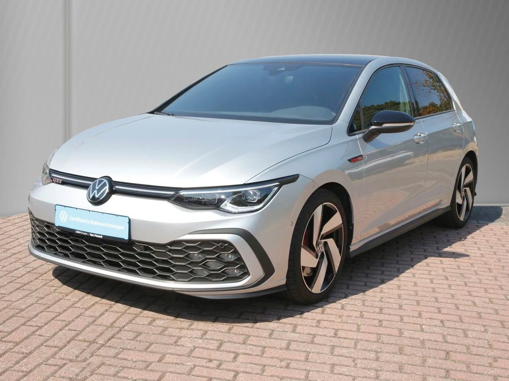 Volkswagen-Golf-image-1