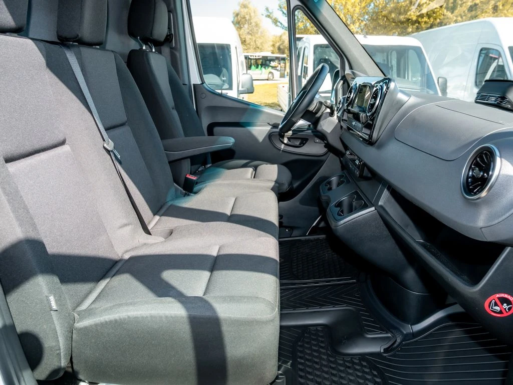 Mercedes-Benz-eSprinter-image-9