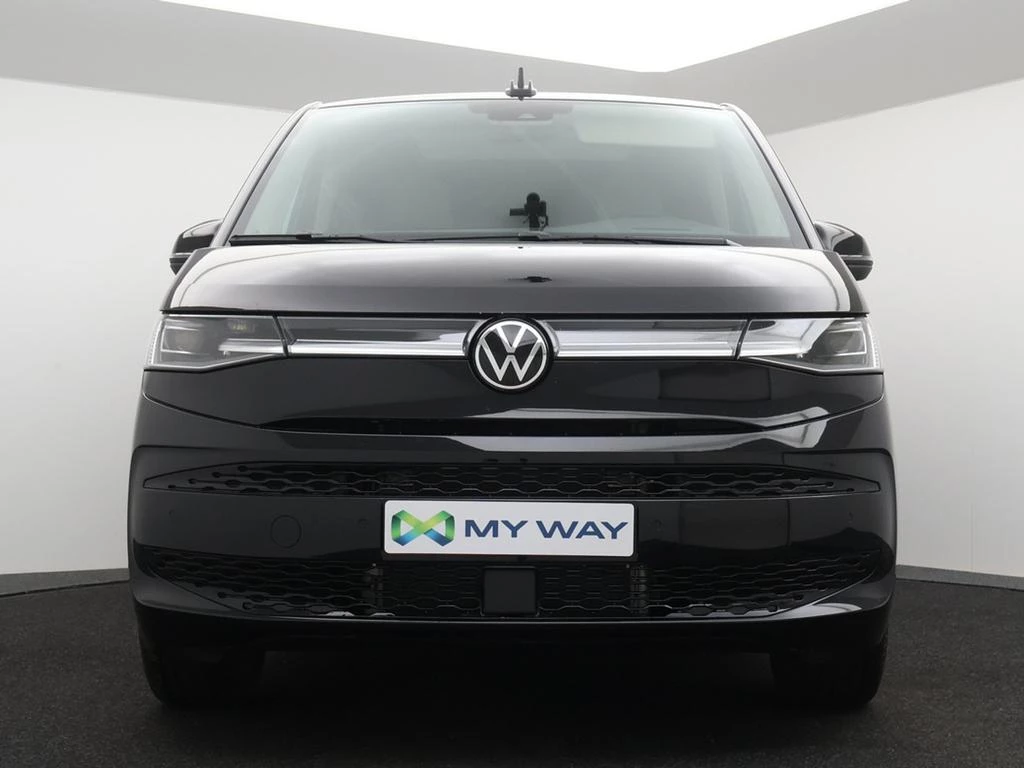 Volkswagen-Multivan-image-17