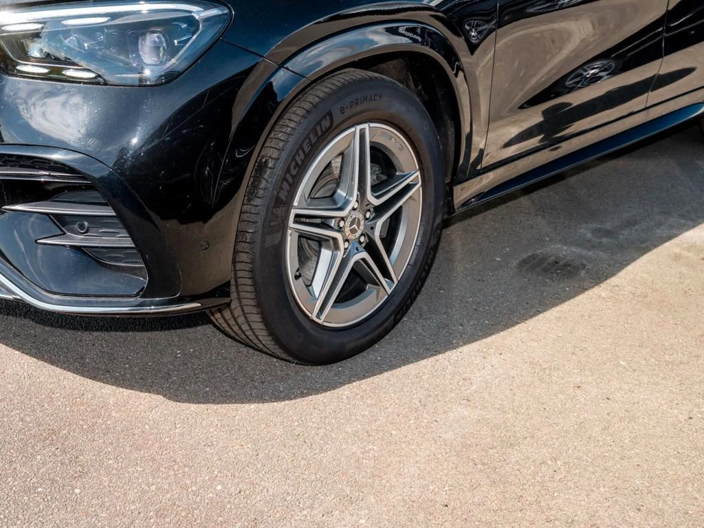 Mercedes-Benz-GLE 300 d-image-6